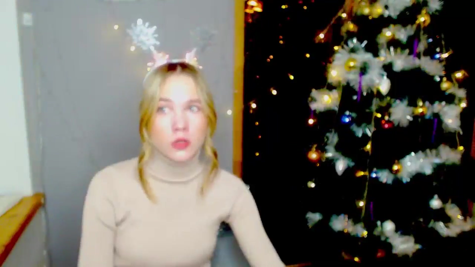 Gallery image thumbnail from Kate_Lewiss's myfreecams stream on, 12/31/2024, 07:50 image 10 of 20