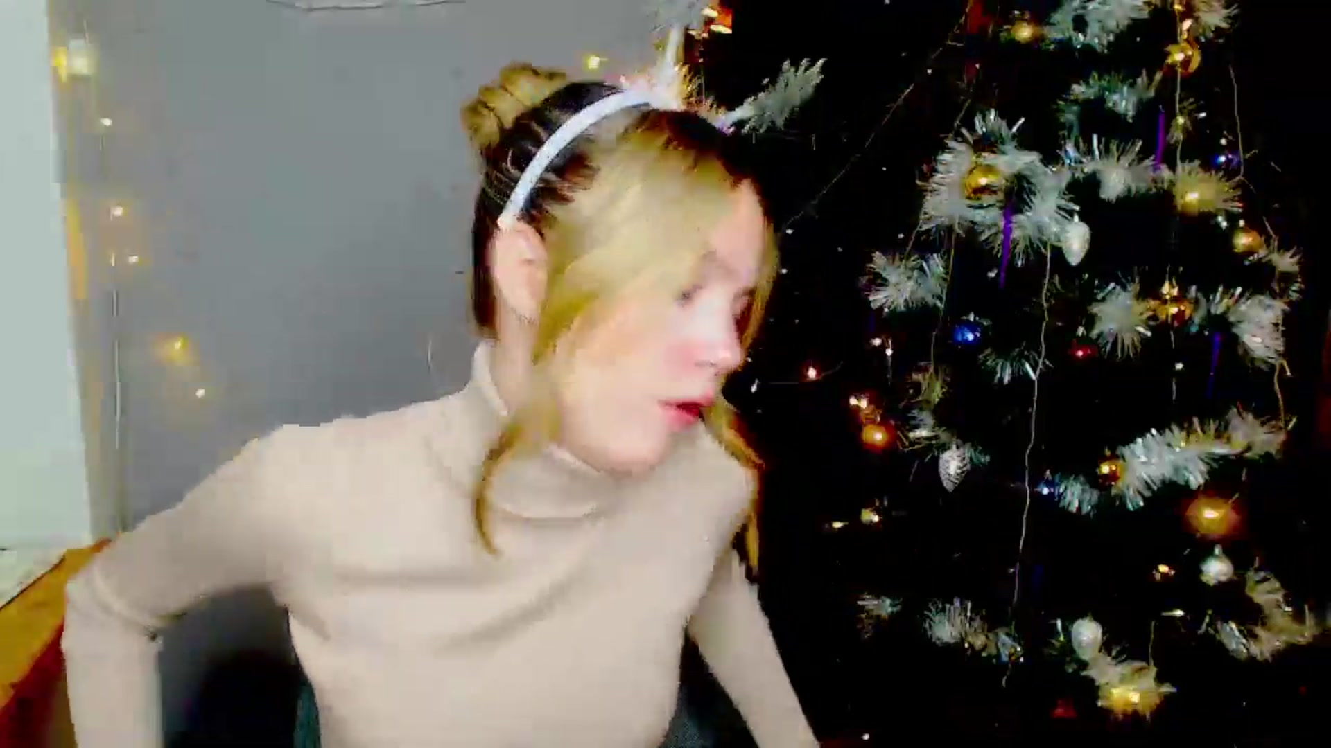 Gallery image thumbnail from Kate_Lewiss's myfreecams stream on, 12/31/2024, 07:50 image 16 of 20