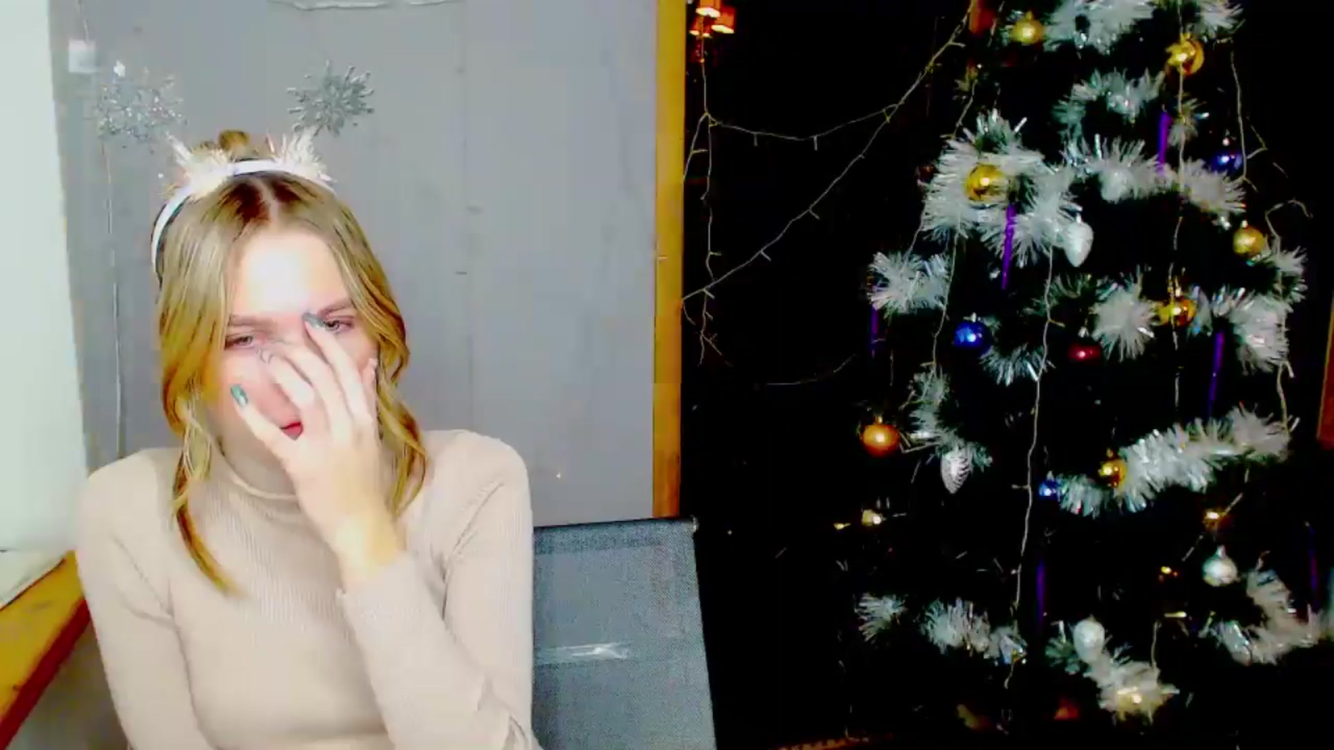 Gallery image thumbnail from Kate_Lewiss's myfreecams stream on, 12/31/2024, 07:50 image 3 of 20