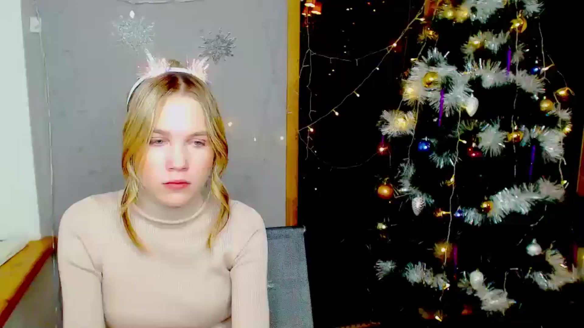 Gallery image thumbnail from Kate_Lewiss's myfreecams stream on, 12/31/2024, 07:50 image 1 of 20