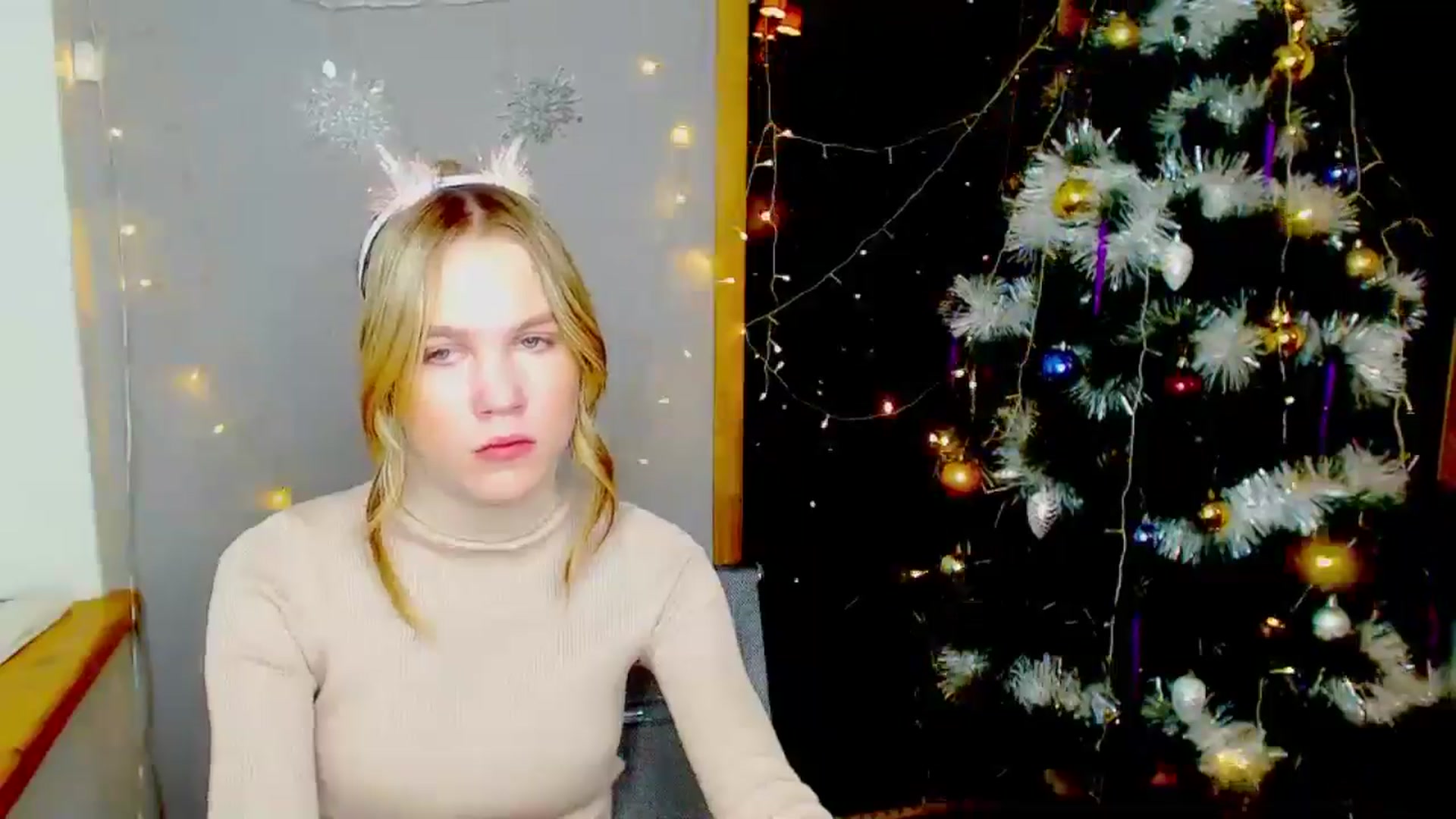 Gallery image thumbnail from Kate_Lewiss's myfreecams stream on, 12/31/2024, 07:50 image 5 of 20
