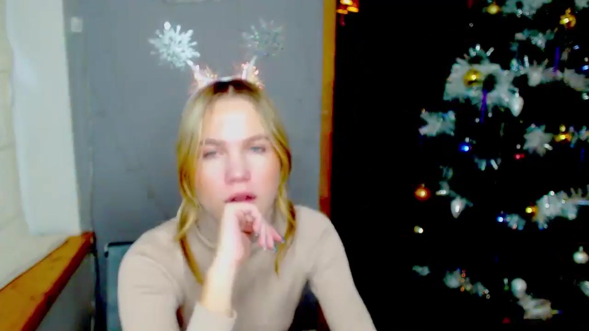 Gallery image thumbnail from Kate_Lewiss's myfreecams stream on, 12/31/2024, 09:20 image 11 of 20