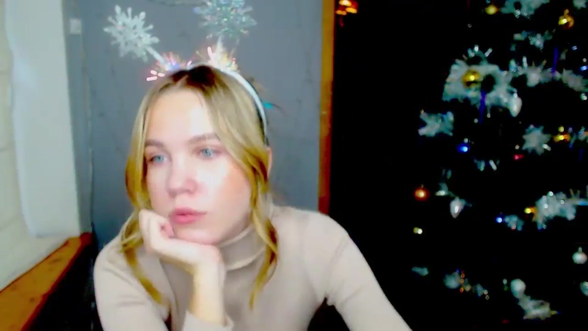Gallery image thumbnail from Kate_Lewiss's myfreecams stream on, 12/31/2024, 09:20 image 10 of 20