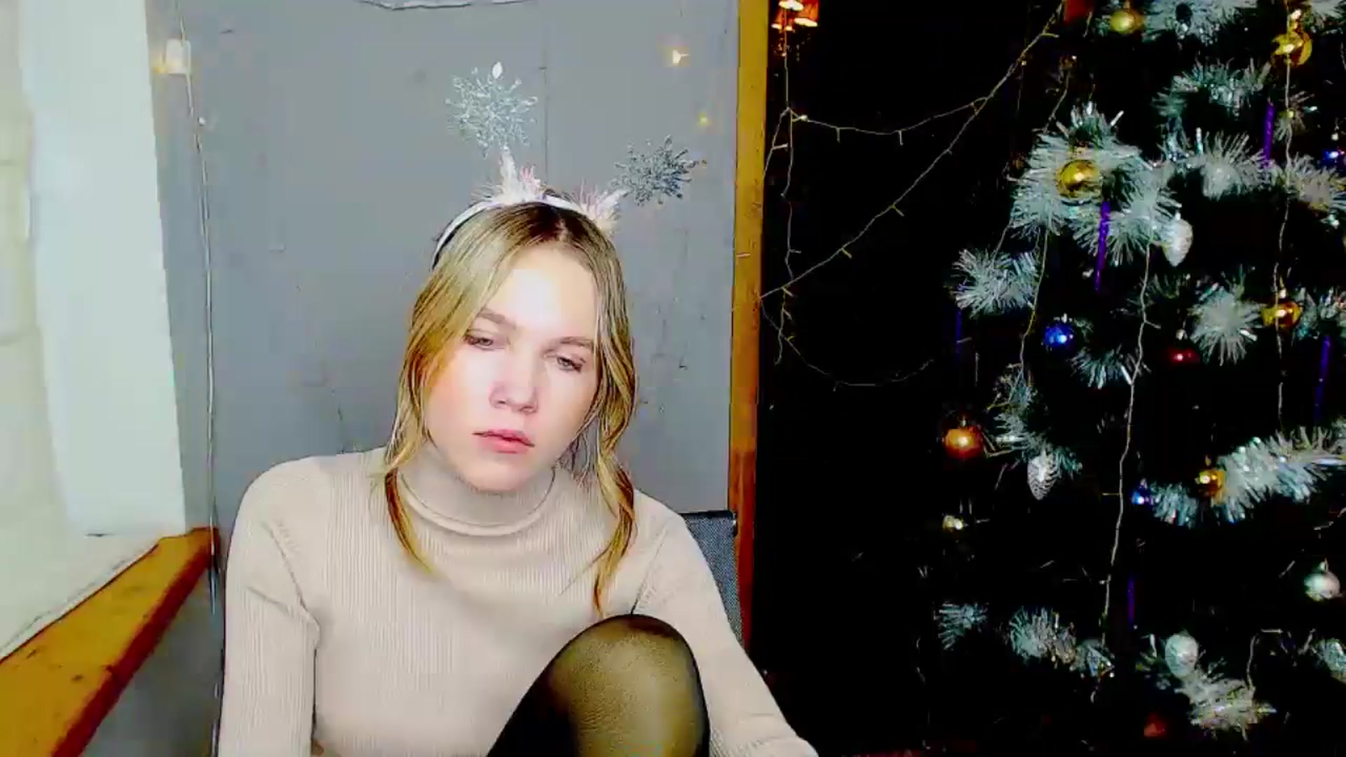 Gallery image thumbnail from Kate_Lewiss's myfreecams stream on, 12/31/2024, 09:20 image 19 of 20