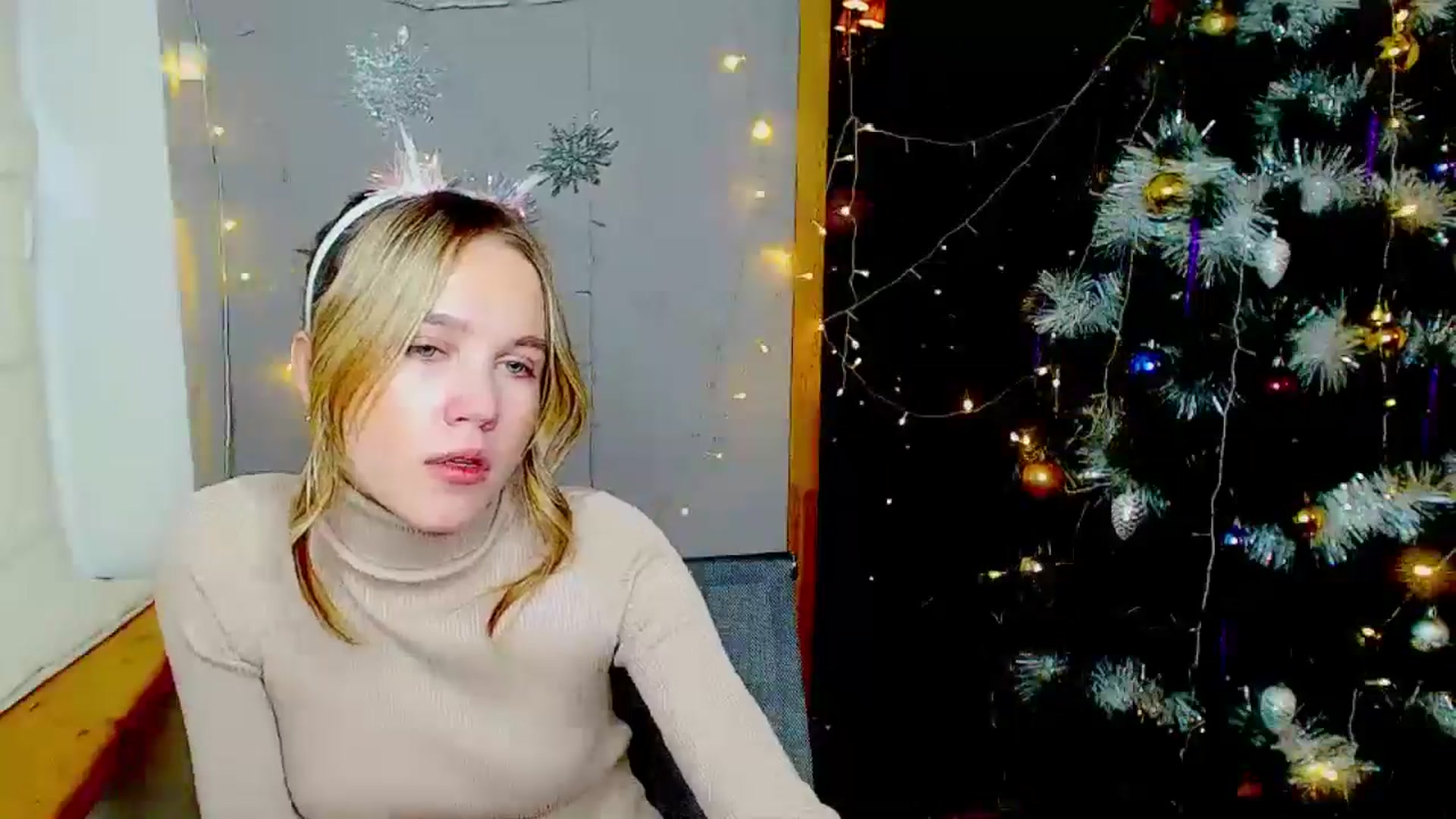 Gallery image thumbnail from Kate_Lewiss's myfreecams stream on, 12/31/2024, 09:20 image 12 of 20