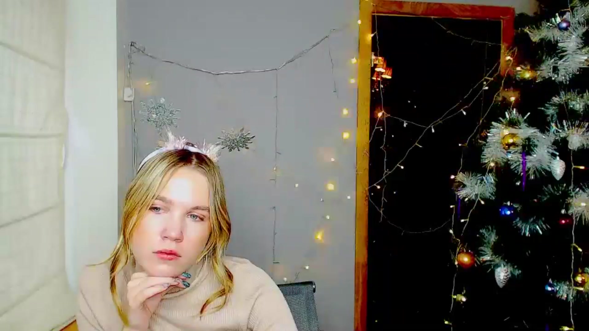 Gallery image thumbnail from Kate_Lewiss's myfreecams stream on, 12/31/2024, 11:19 image 13 of 20