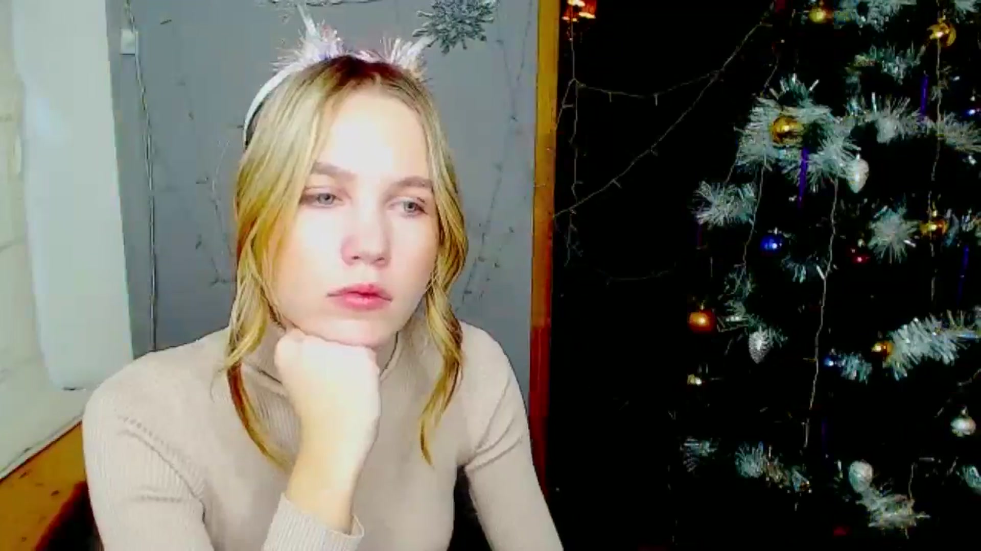 Gallery image thumbnail from Kate_Lewiss's myfreecams stream on, 12/31/2024, 11:19 image 3 of 20
