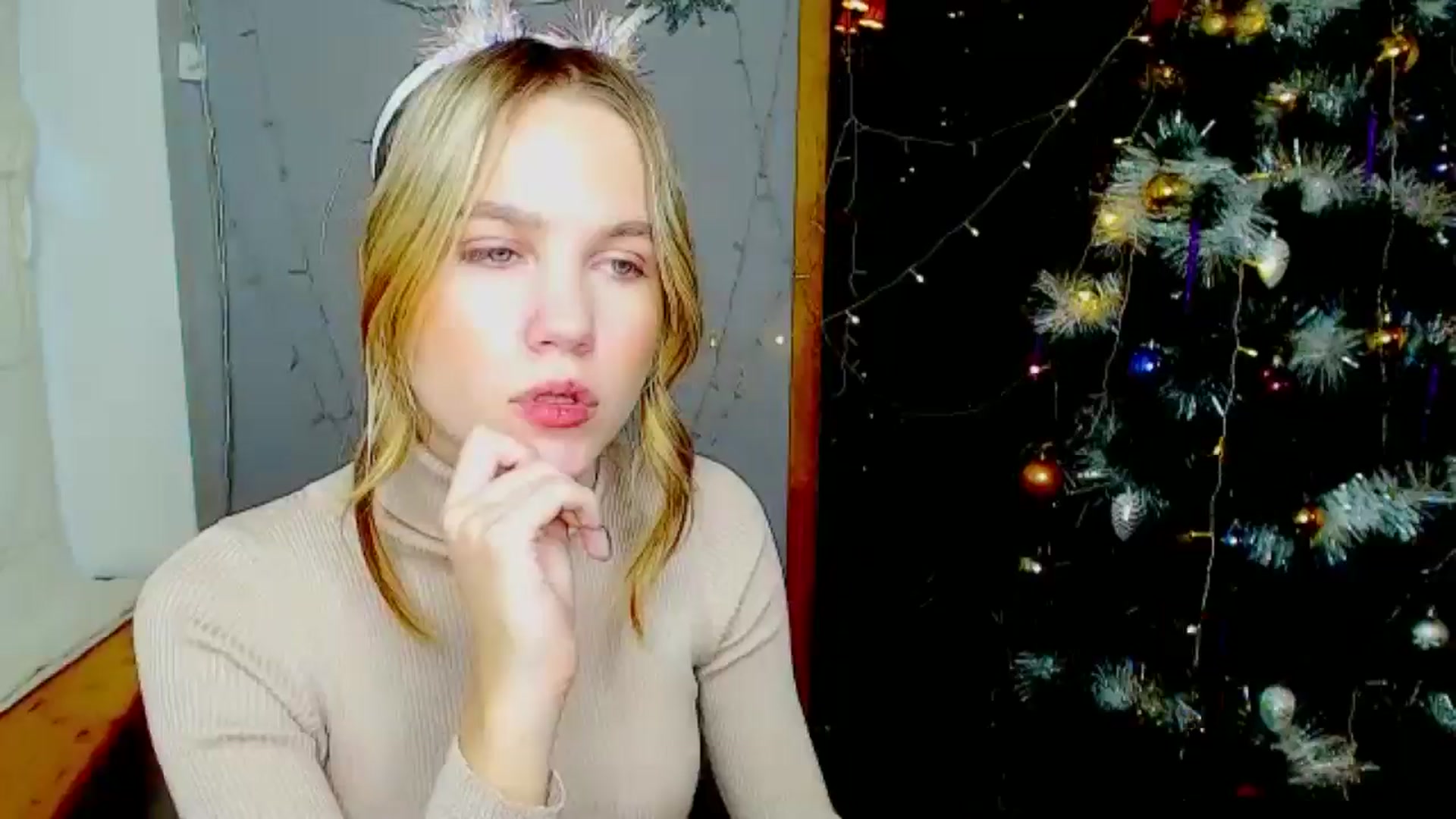 Gallery image thumbnail from Kate_Lewiss's myfreecams stream on, 12/31/2024, 11:19 image 2 of 20
