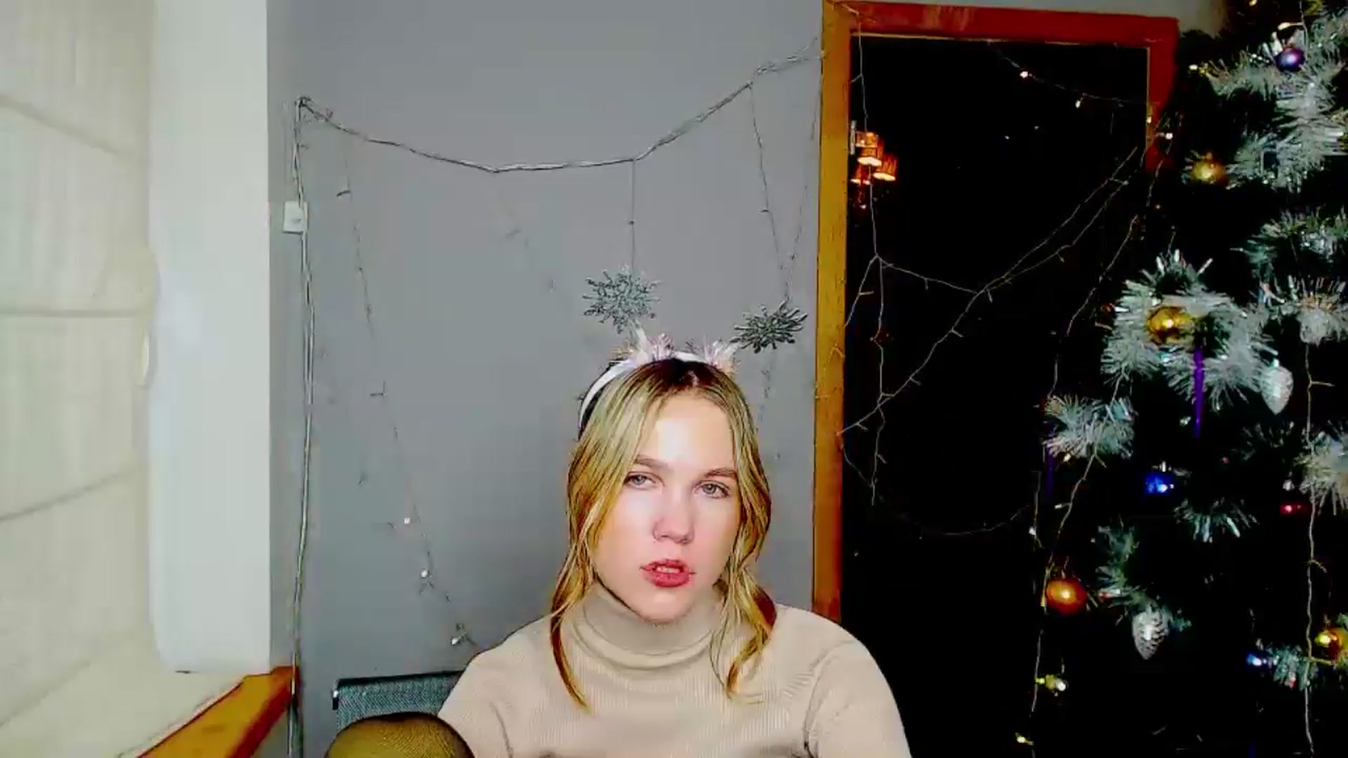 Gallery image thumbnail from Kate_Lewiss's myfreecams stream on, 12/31/2024, 11:19 image 20 of 20