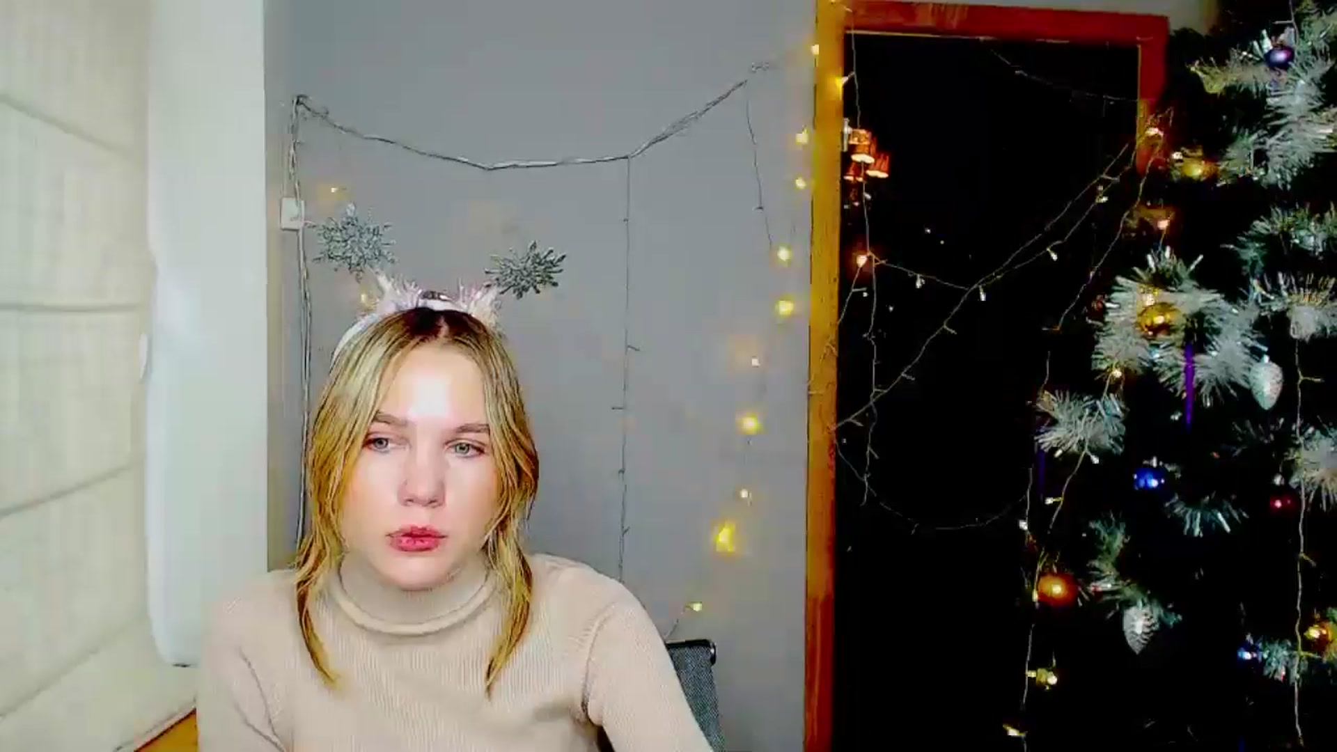 Gallery image thumbnail from Kate_Lewiss's myfreecams stream on, 12/31/2024, 11:19 image 12 of 20
