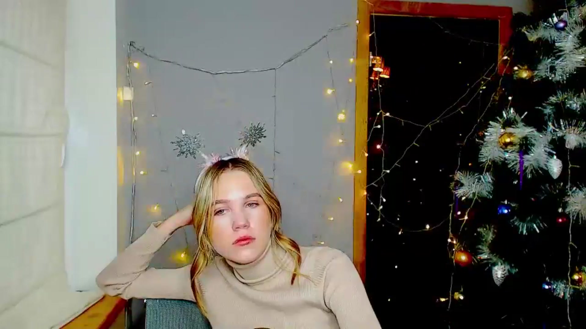 Gallery image thumbnail from Kate_Lewiss's myfreecams stream on, 12/31/2024, 11:19 image 19 of 20