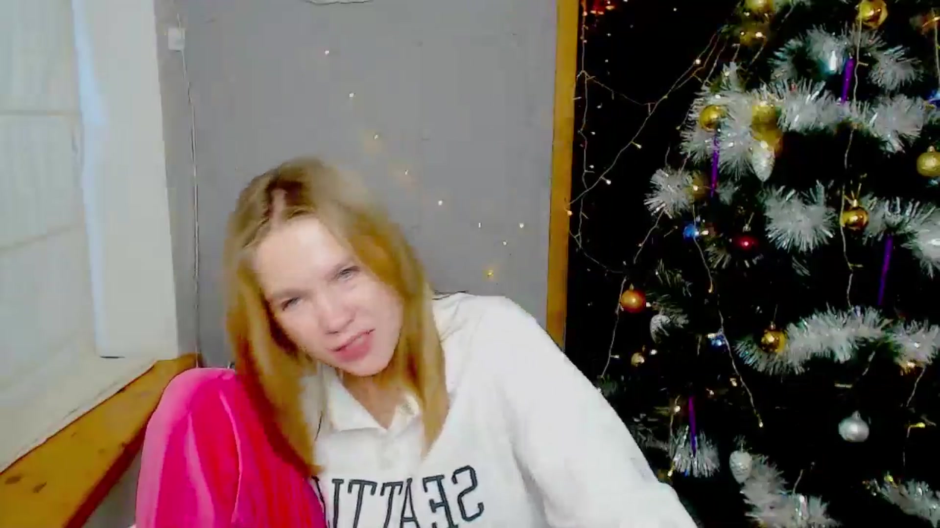 Gallery image thumbnail from Kate_Lewiss's myfreecams stream on, 01/05/2025, 09:44 image 15 of 20