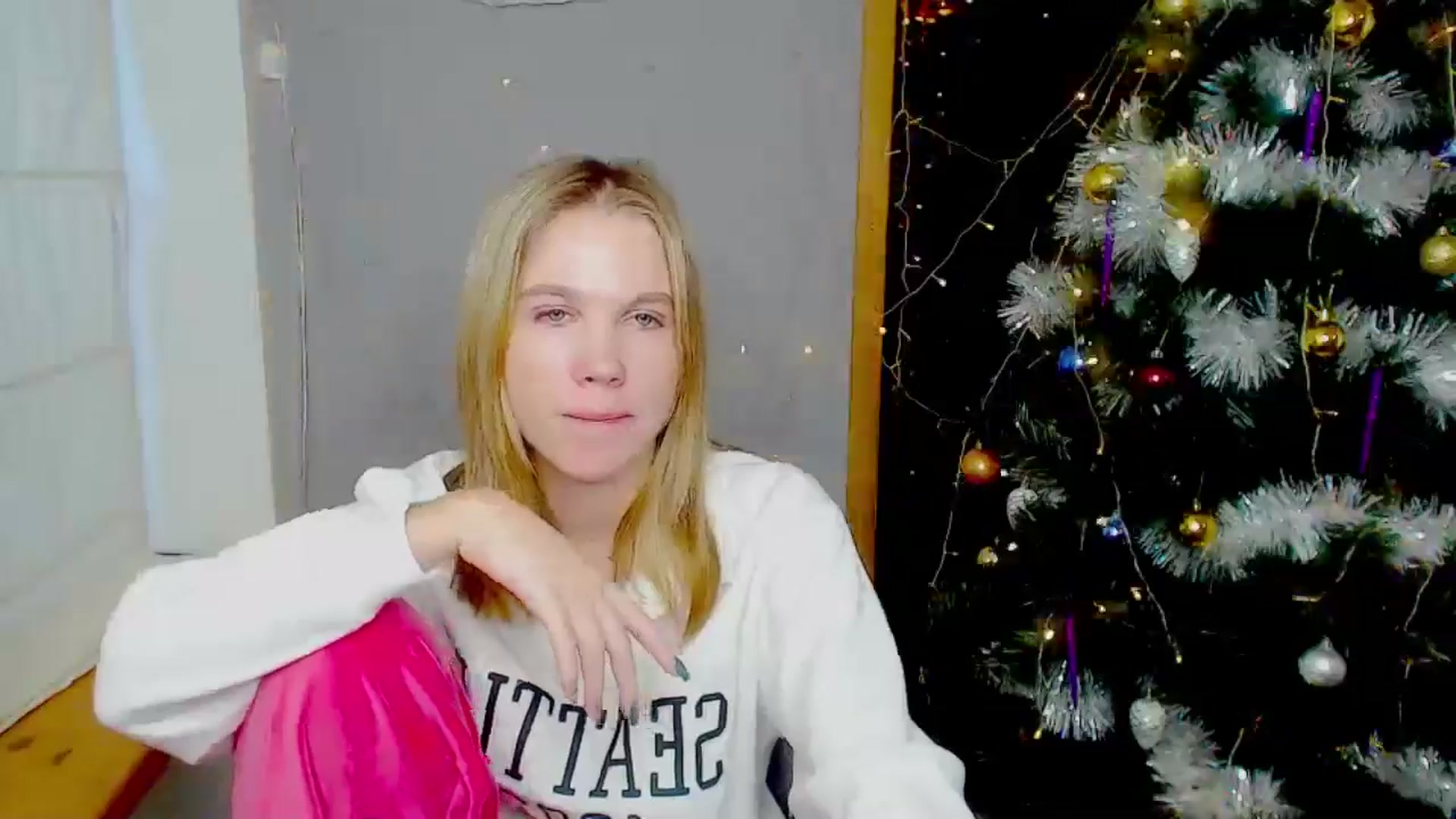 Gallery image thumbnail from Kate_Lewiss's myfreecams stream on, 01/05/2025, 09:44 image 19 of 20
