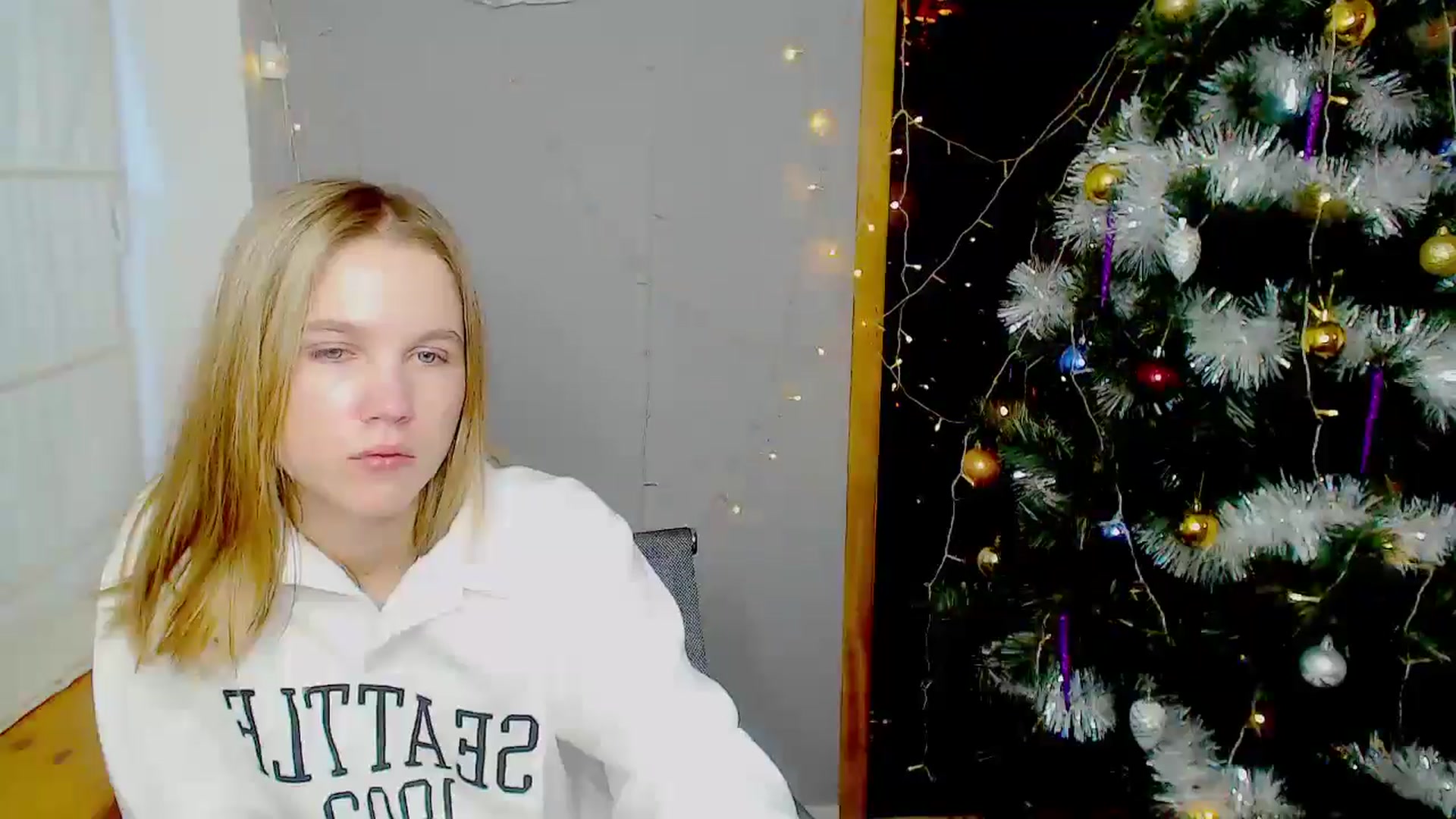 Gallery image thumbnail from Kate_Lewiss's myfreecams stream on, 01/05/2025, 12:04 image 5 of 20