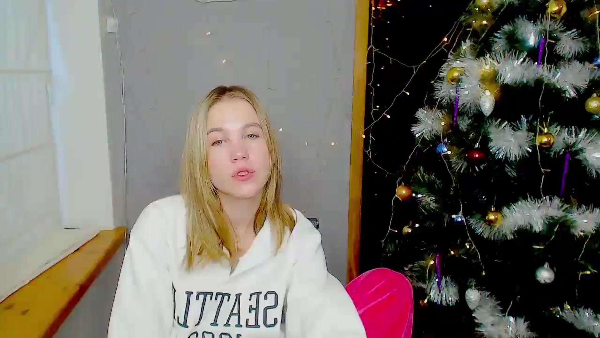 Gallery image thumbnail from Kate_Lewiss's myfreecams stream on, 01/05/2025, 12:04 image 13 of 20