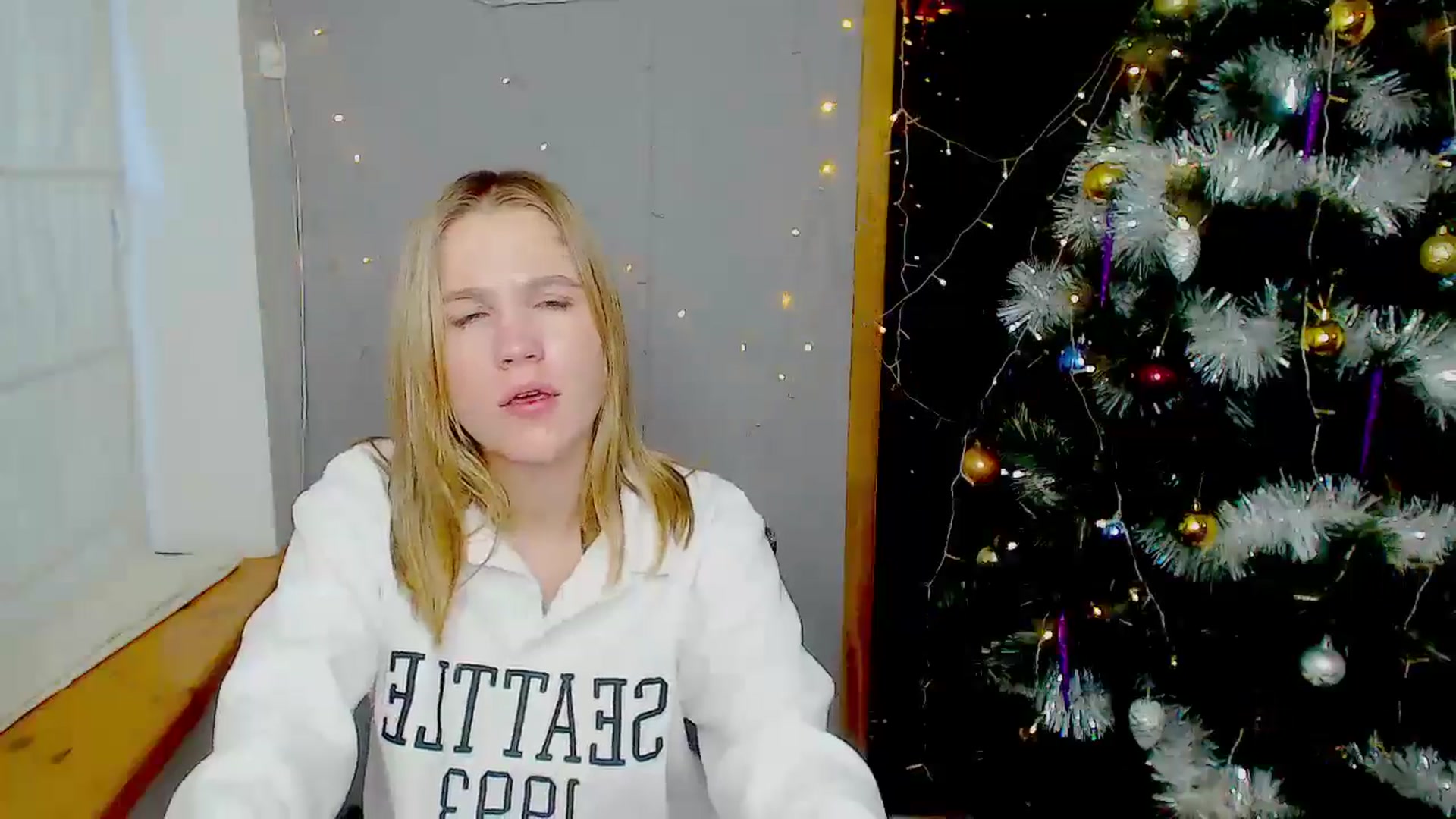 Gallery image thumbnail from Kate_Lewiss's myfreecams stream on, 01/05/2025, 12:04 image 9 of 20