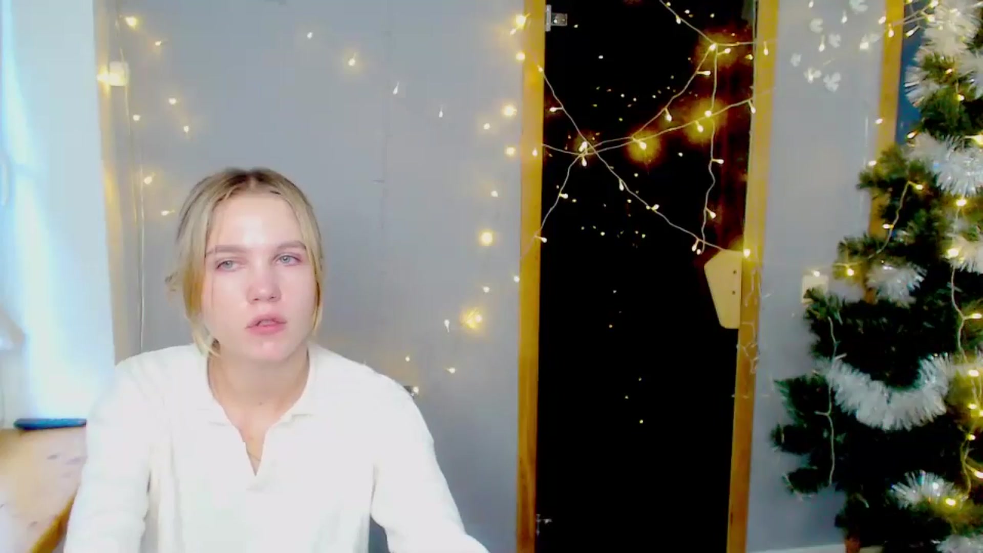 Gallery image thumbnail from Kate_Lewiss's myfreecams stream on, 01/09/2025, 11:28 image 15 of 20