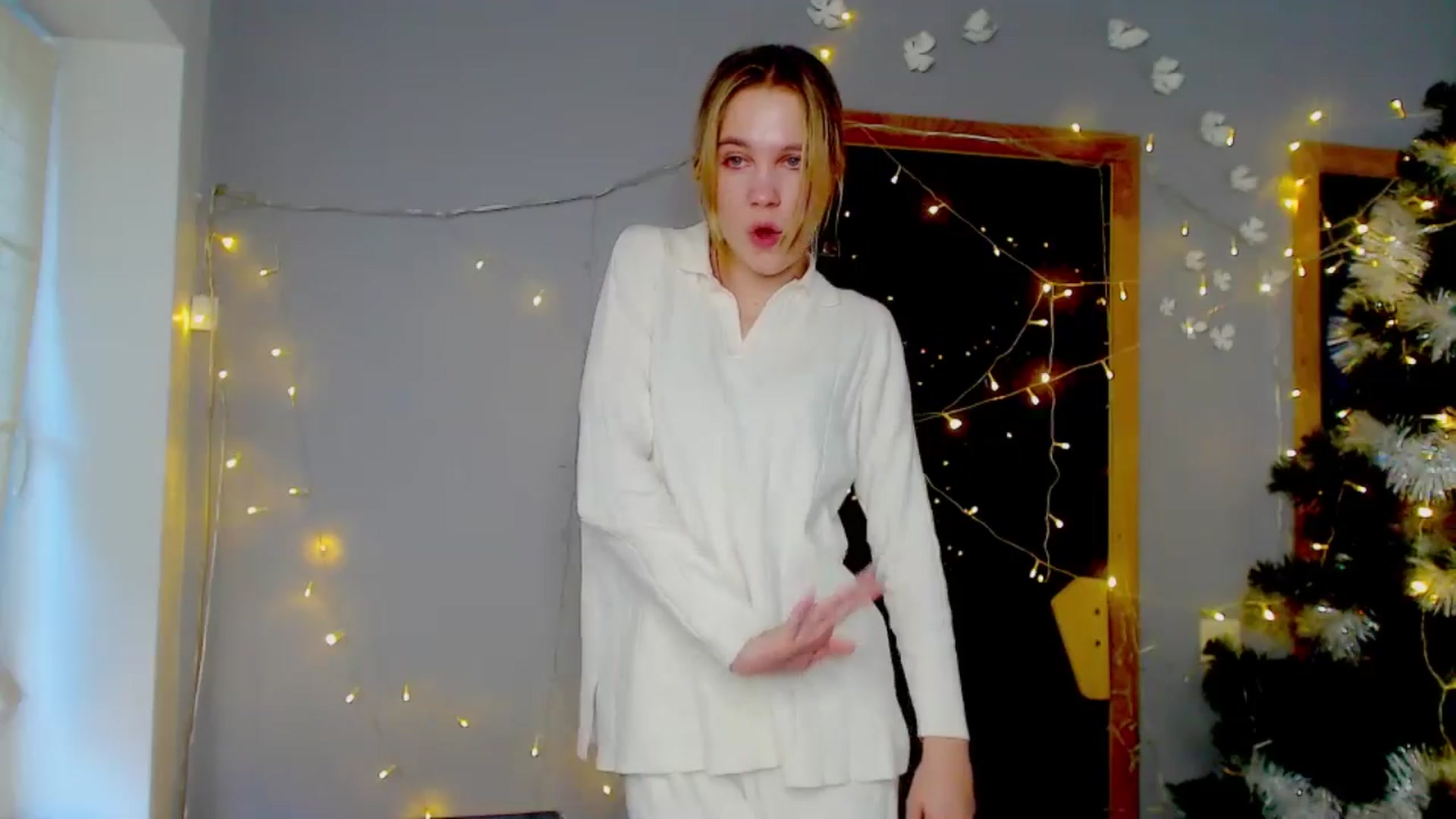Gallery image thumbnail from Kate_Lewiss's myfreecams stream on, 01/09/2025, 11:28 image 4 of 20