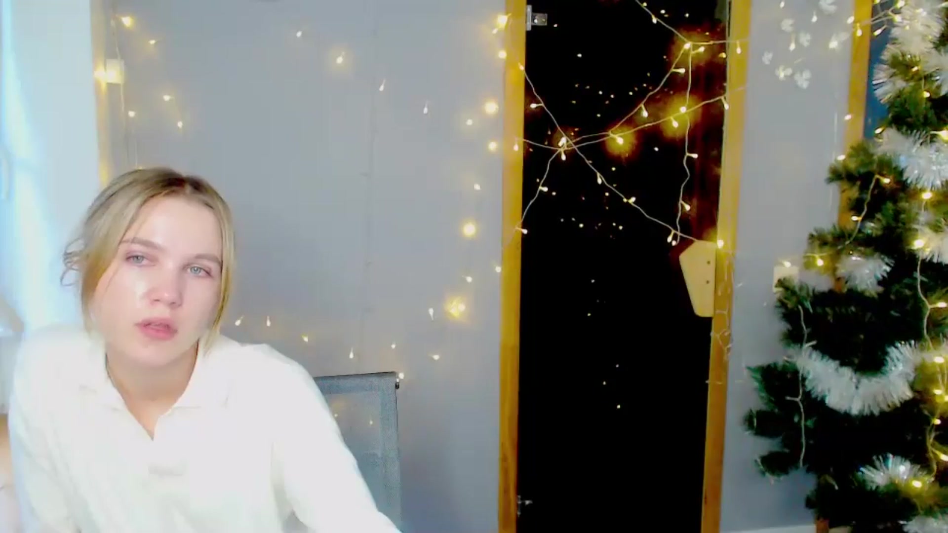 Gallery image thumbnail from Kate_Lewiss's myfreecams stream on, 01/09/2025, 11:28 image 13 of 20