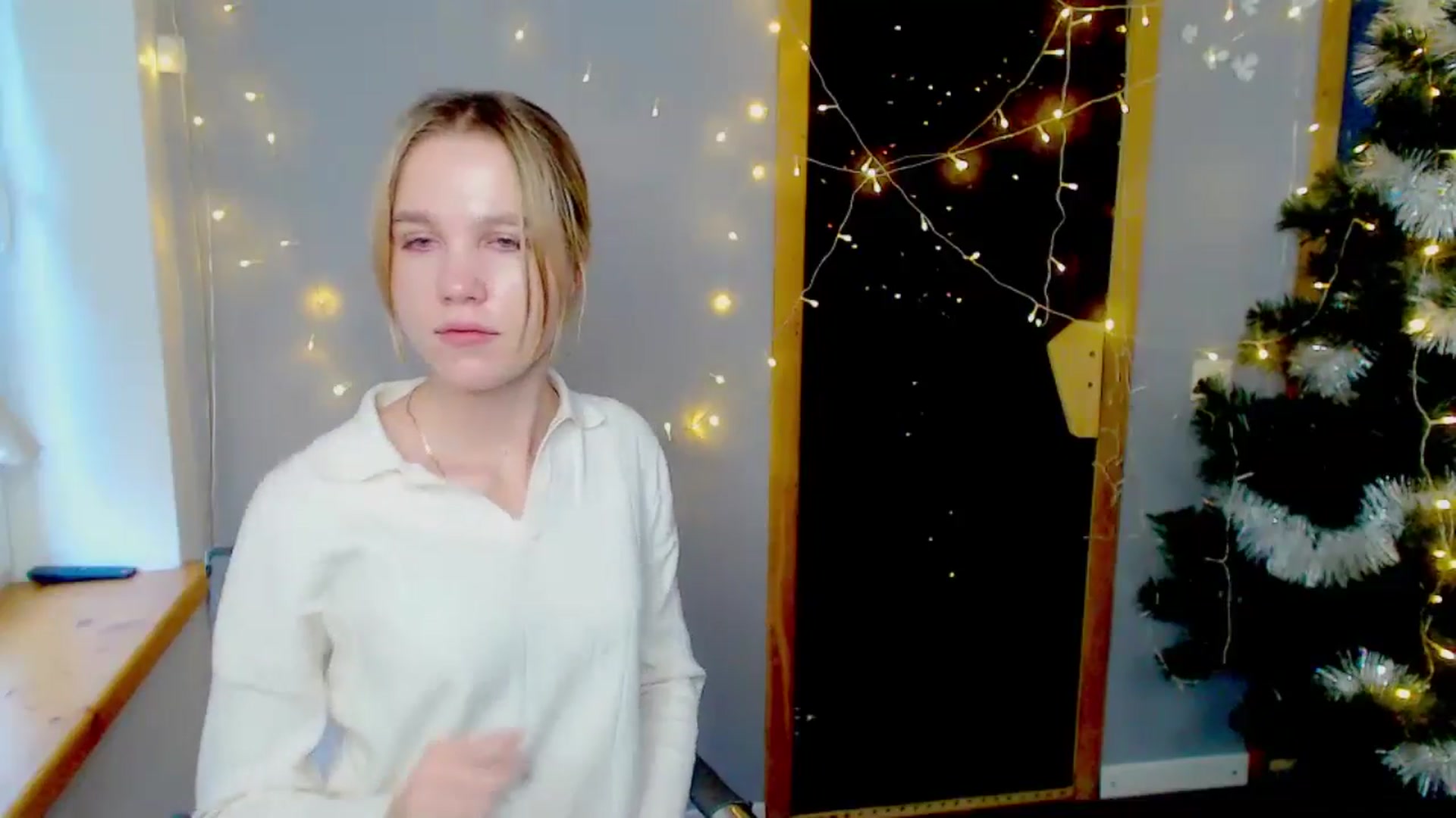 Gallery image thumbnail from Kate_Lewiss's myfreecams stream on, 01/09/2025, 11:28 image 3 of 20