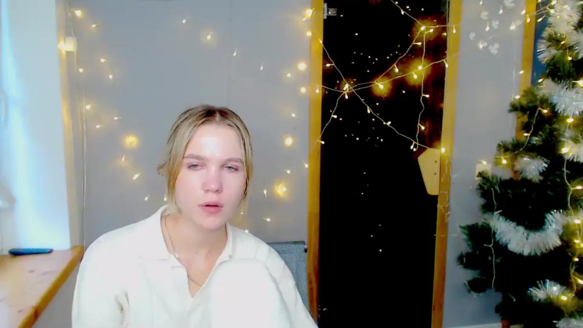 Gallery image thumbnail from Kate_Lewiss's myfreecams stream on, 01/09/2025, 12:02 image 11 of 20