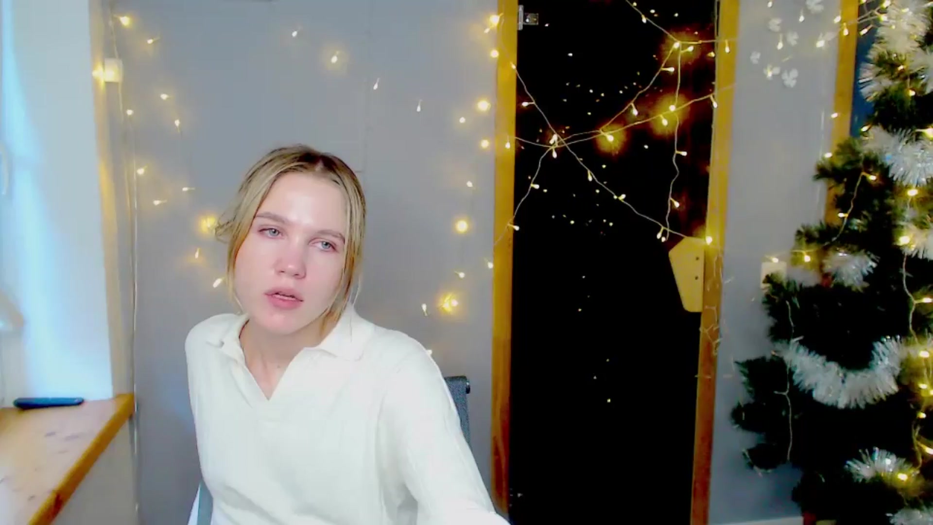 Gallery image thumbnail from Kate_Lewiss's myfreecams stream on, 01/09/2025, 12:02 image 18 of 20