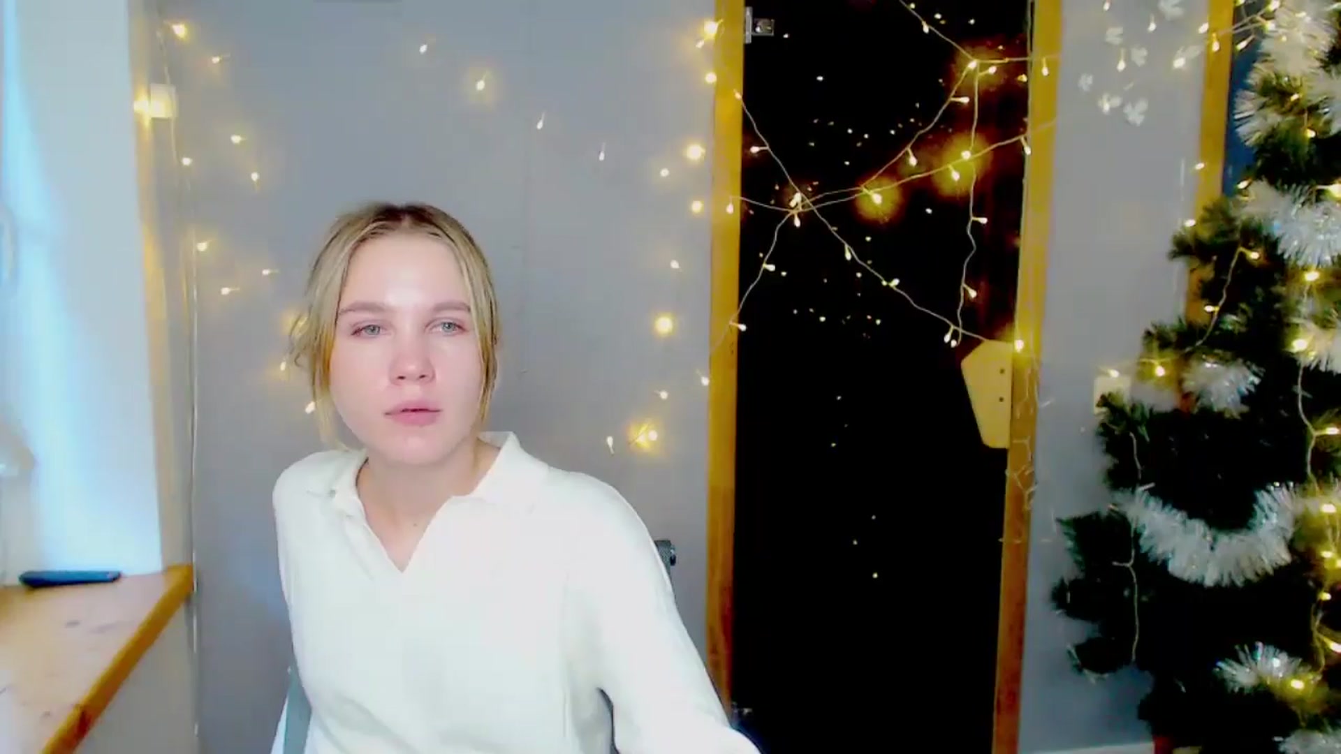 Gallery image thumbnail from Kate_Lewiss's myfreecams stream on, 01/09/2025, 12:02 image 17 of 20