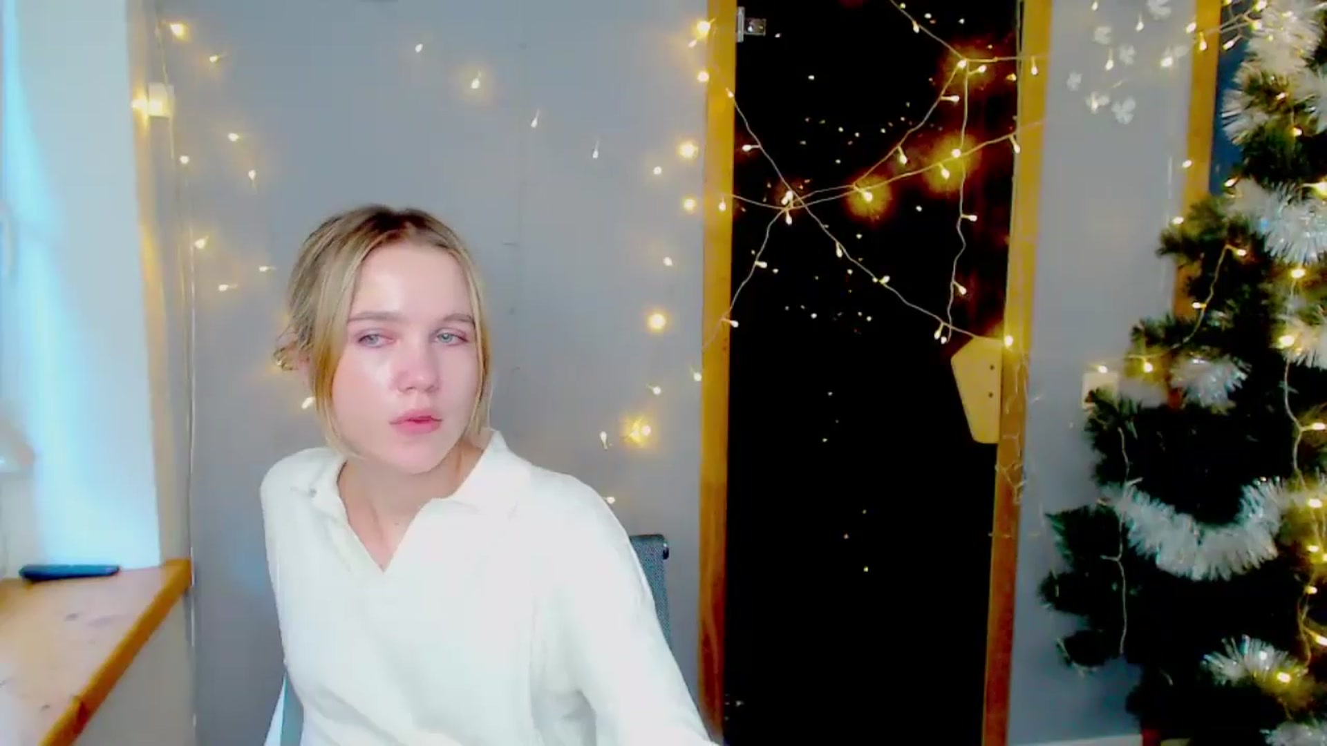 Gallery image thumbnail from Kate_Lewiss's myfreecams stream on, 01/09/2025, 12:02 image 19 of 20