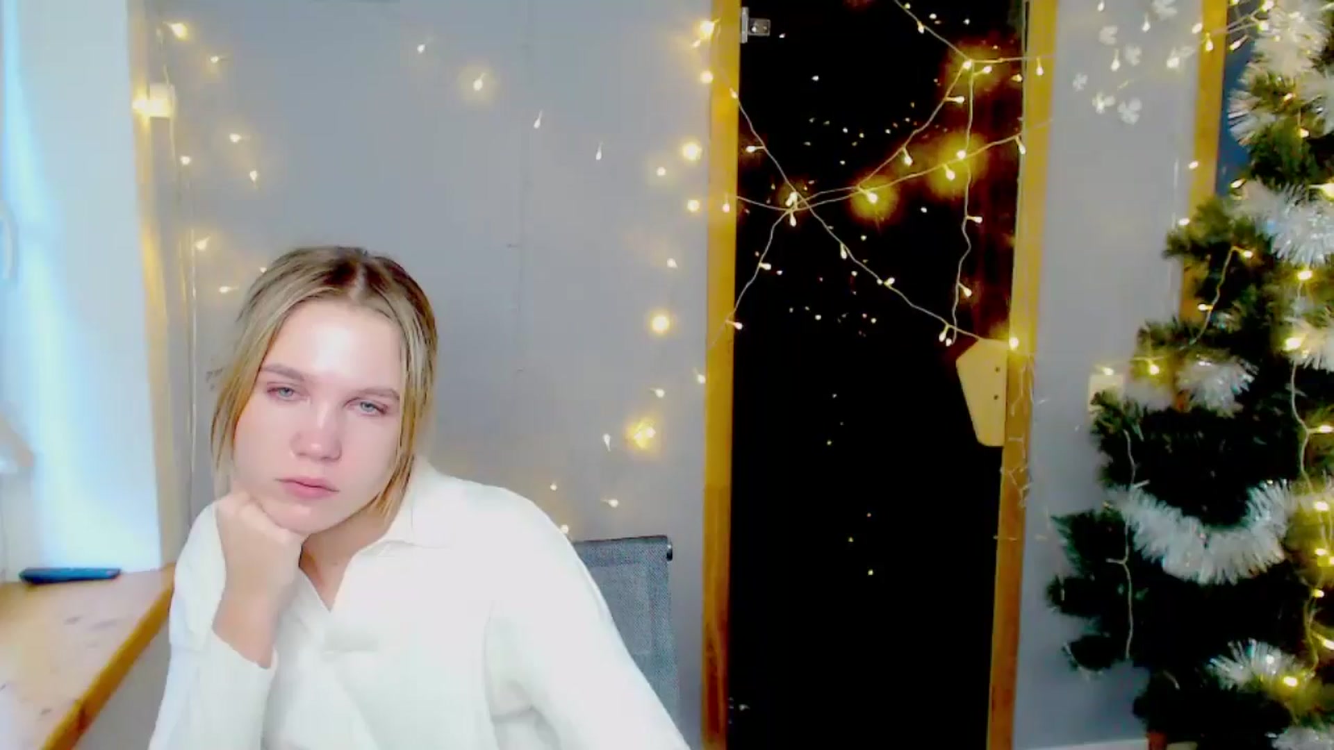 Gallery image thumbnail from Kate_Lewiss's myfreecams stream on, 01/09/2025, 12:02 image 20 of 20