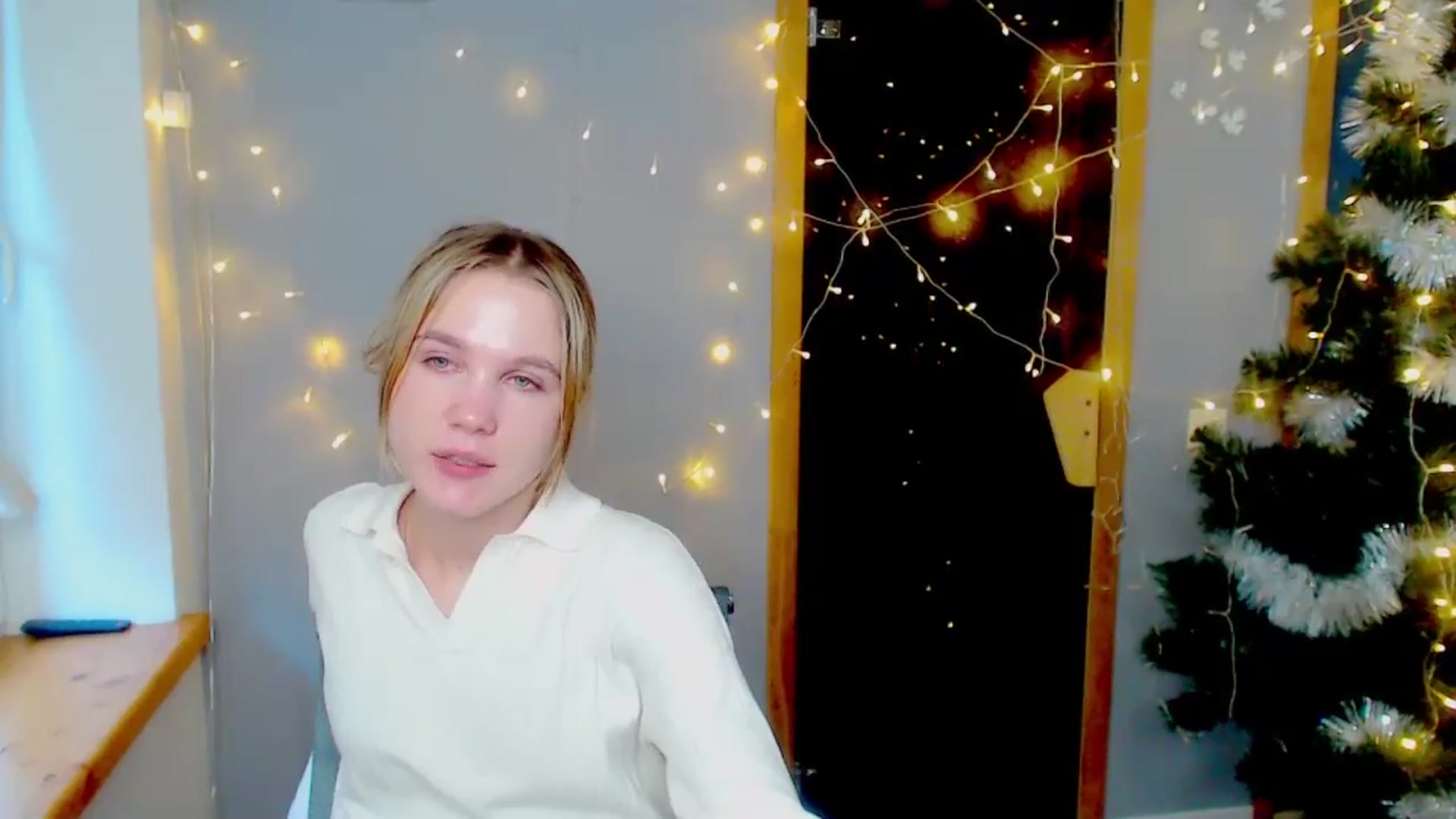 Gallery image thumbnail from Kate_Lewiss's myfreecams stream on, 01/09/2025, 12:02 image 15 of 20