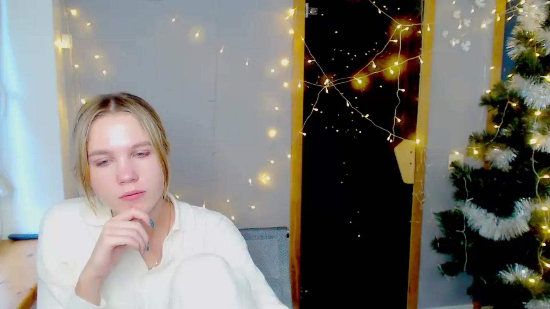Gallery image thumbnail from Kate_Lewiss's myfreecams stream on, 01/09/2025, 12:02 image 1 of 20