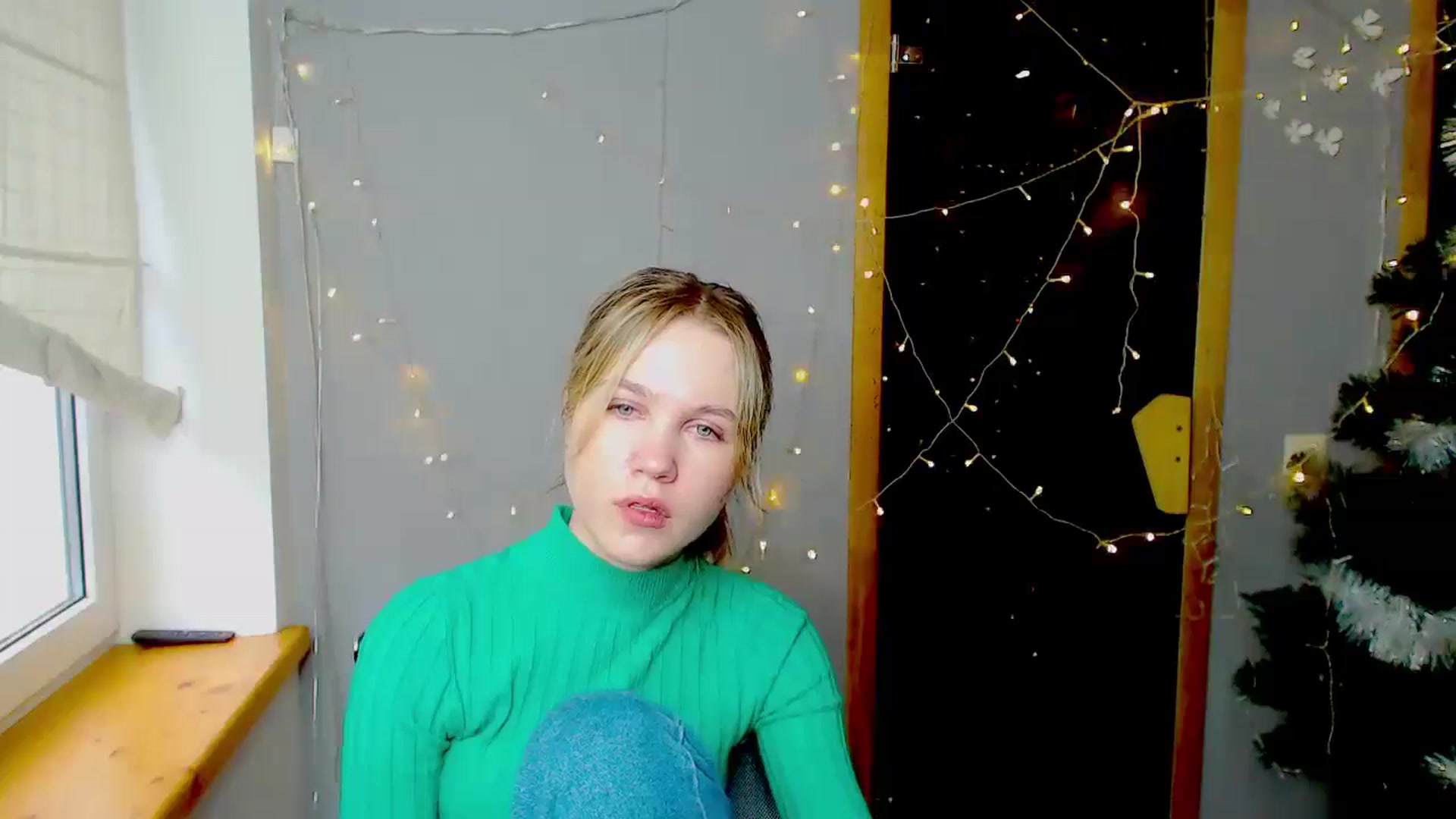 Gallery image thumbnail from Kate_Lewiss's myfreecams stream on, 01/10/2025, 09:47 image 16 of 20