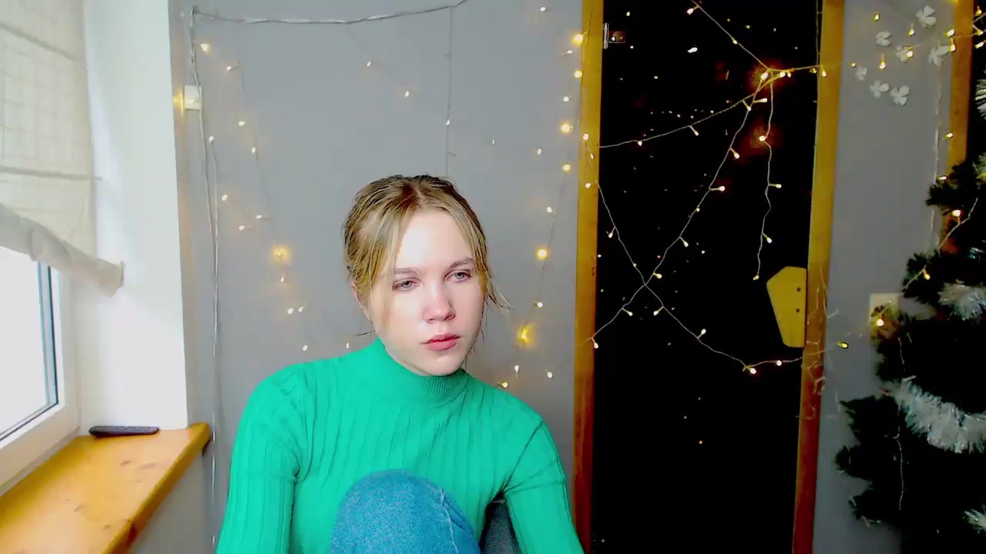 Gallery image thumbnail from Kate_Lewiss's myfreecams stream on, 01/10/2025, 09:47 image 13 of 20