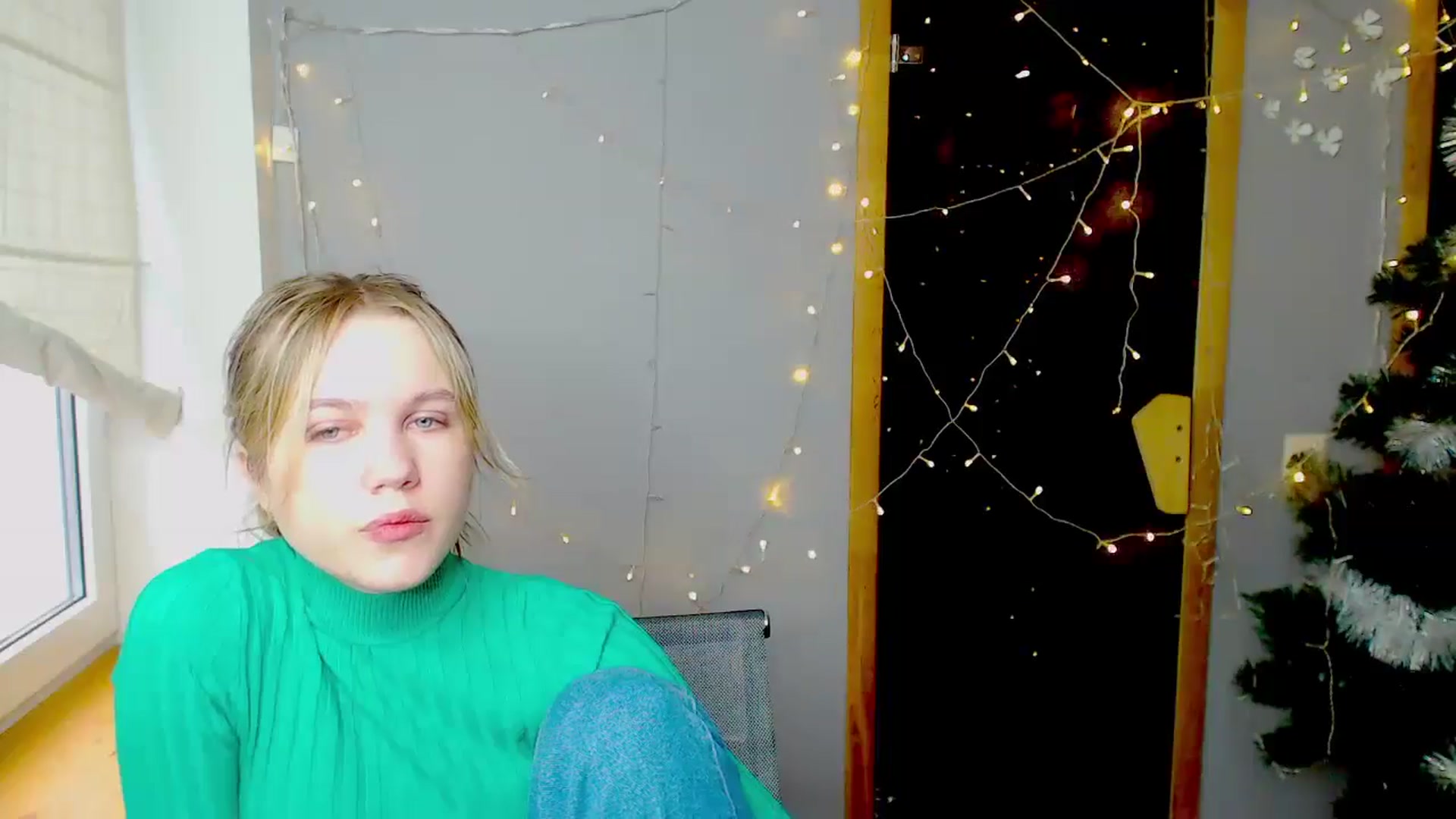 Gallery image thumbnail from Kate_Lewiss's myfreecams stream on, 01/10/2025, 09:47 image 10 of 20