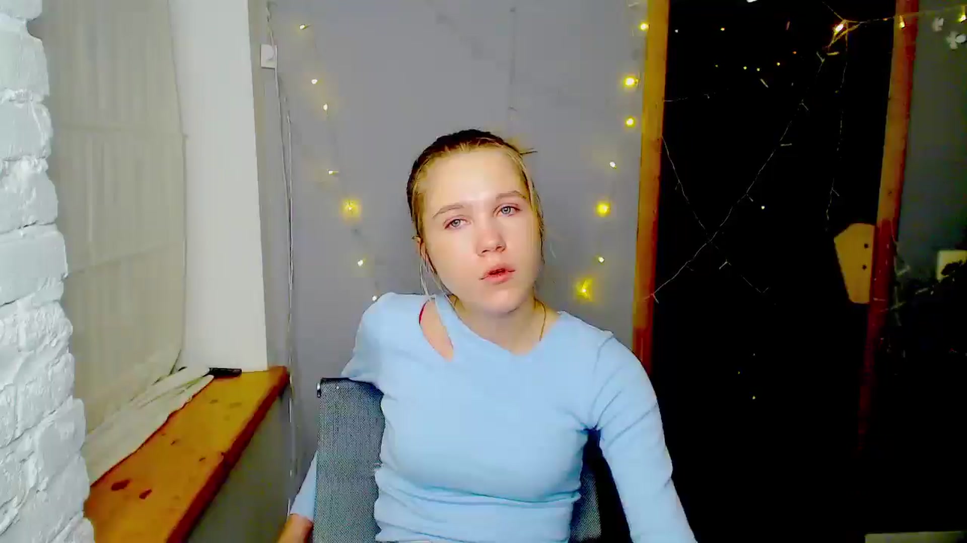 Gallery image thumbnail from Kate_Lewiss's myfreecams stream on, 01/11/2025, 15:25 image 18 of 20