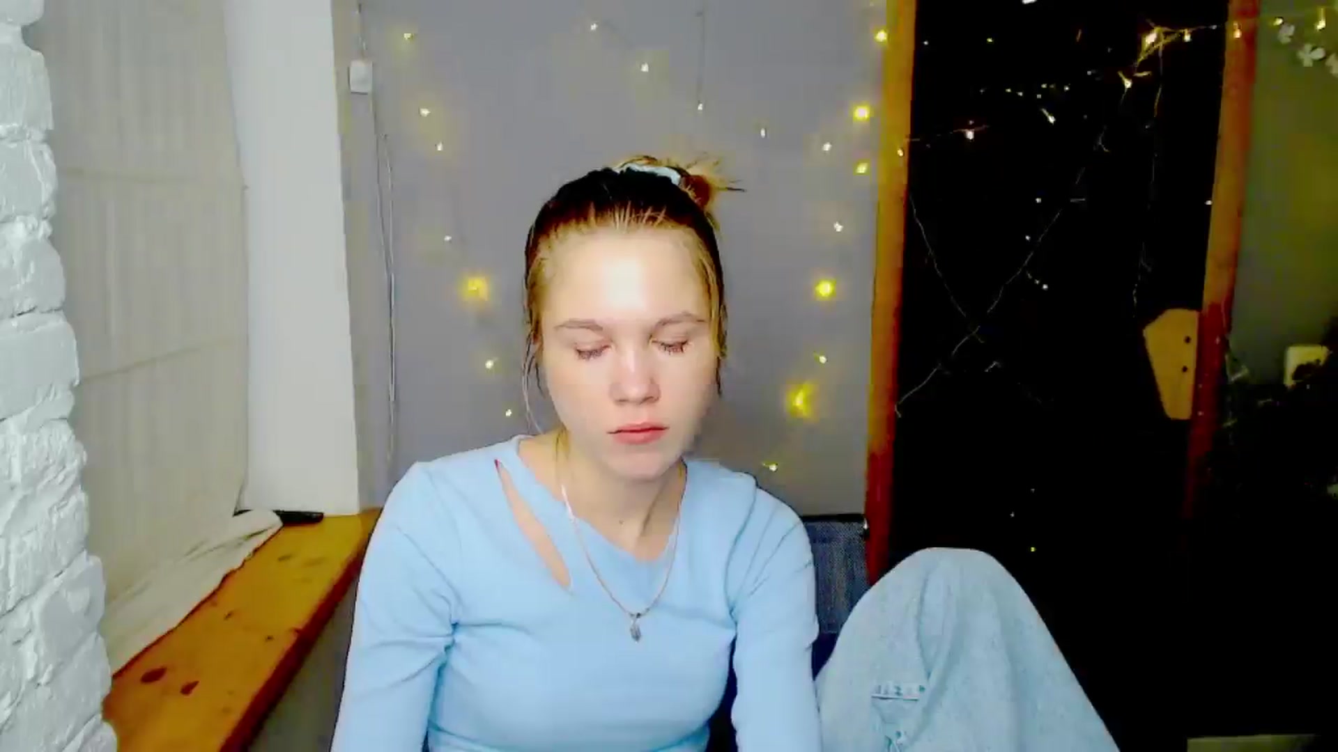 Gallery image thumbnail from Kate_Lewiss's myfreecams stream on, 01/11/2025, 15:25 image 8 of 20