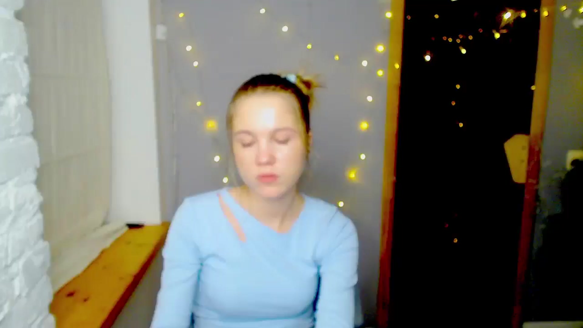 Gallery image thumbnail from Kate_Lewiss's myfreecams stream on, 01/11/2025, 15:25 image 19 of 20