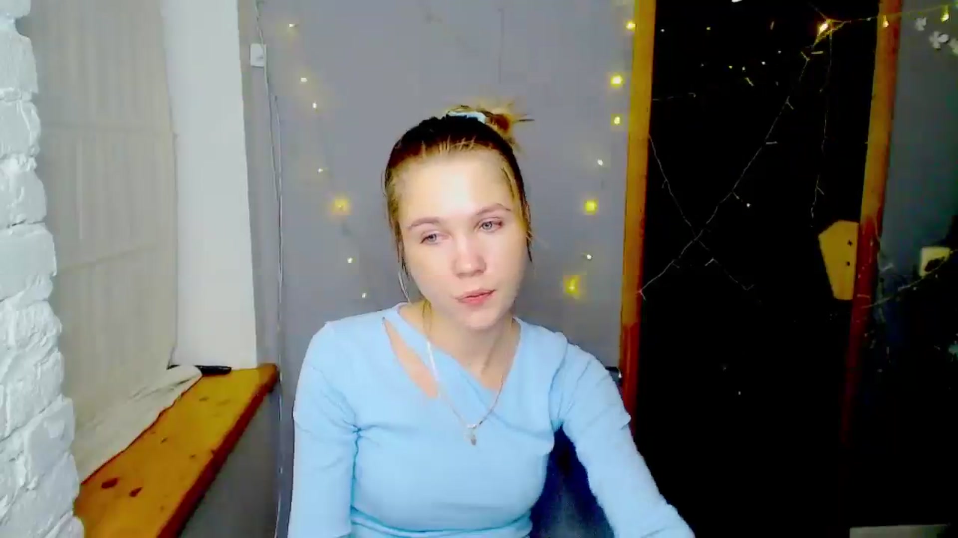 Gallery image thumbnail from Kate_Lewiss's myfreecams stream on, 01/11/2025, 15:25 image 10 of 20