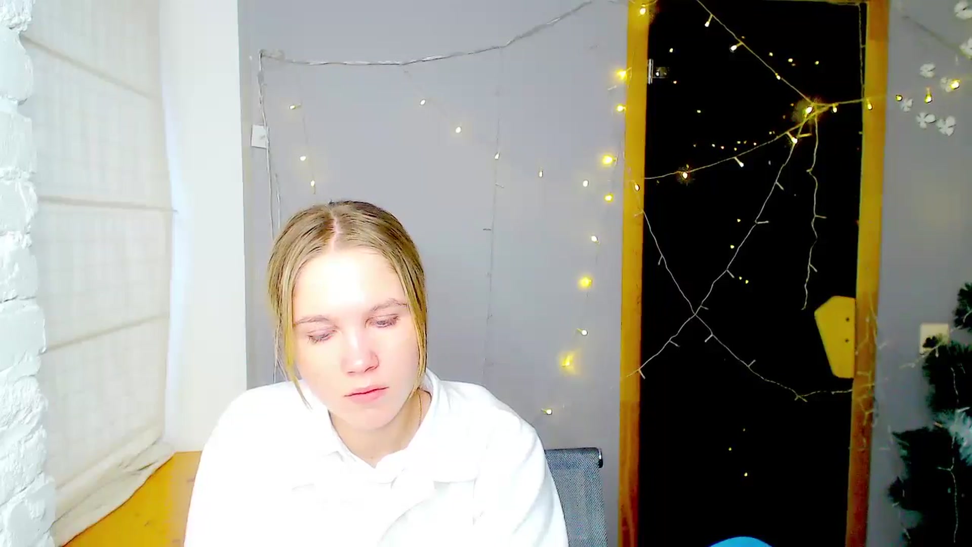 Gallery image thumbnail from Kate_Lewiss's myfreecams stream on, 01/13/2025, 12:11 image 6 of 20