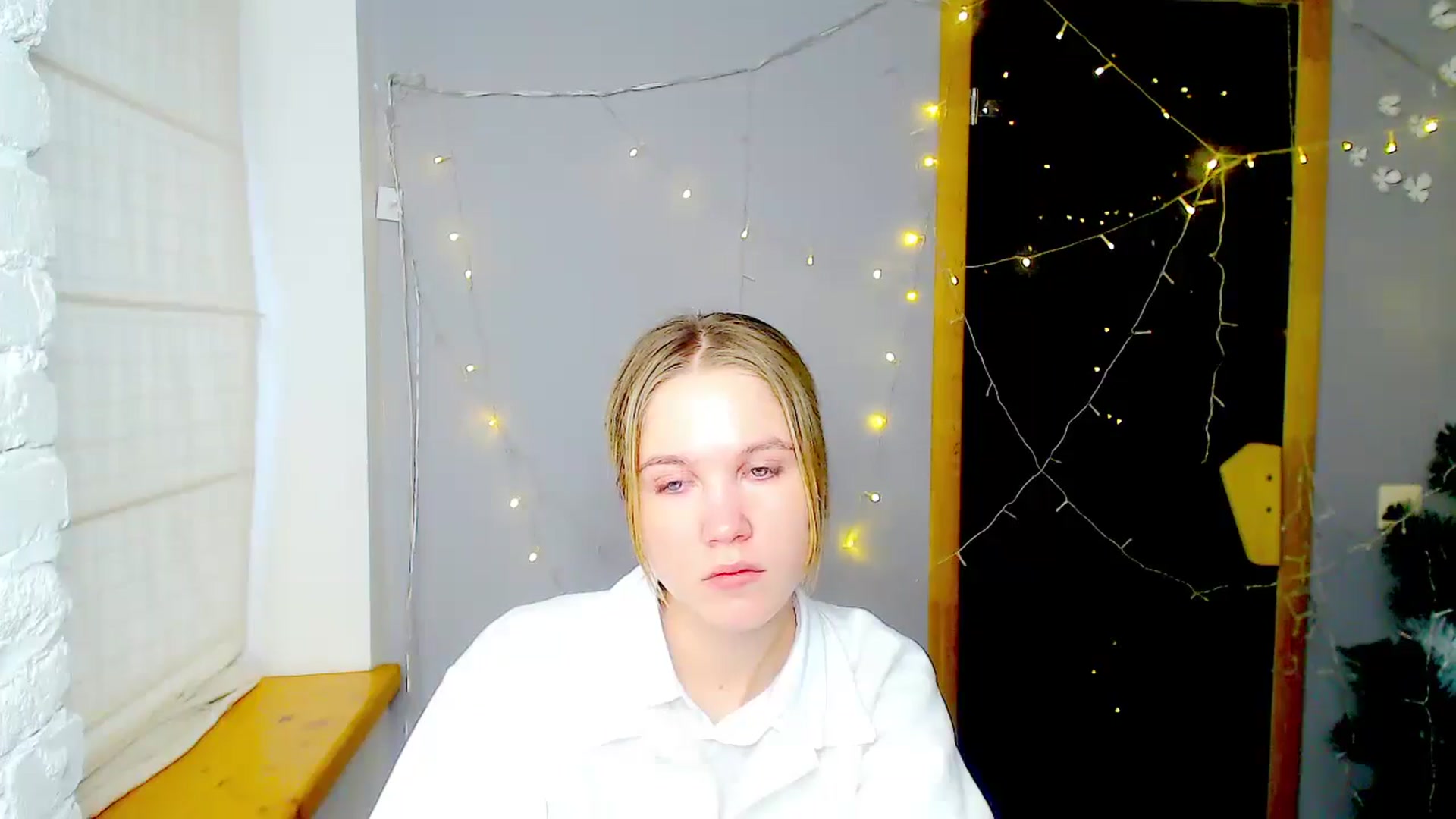 Gallery image thumbnail from Kate_Lewiss's myfreecams stream on, 01/13/2025, 12:11 image 9 of 20