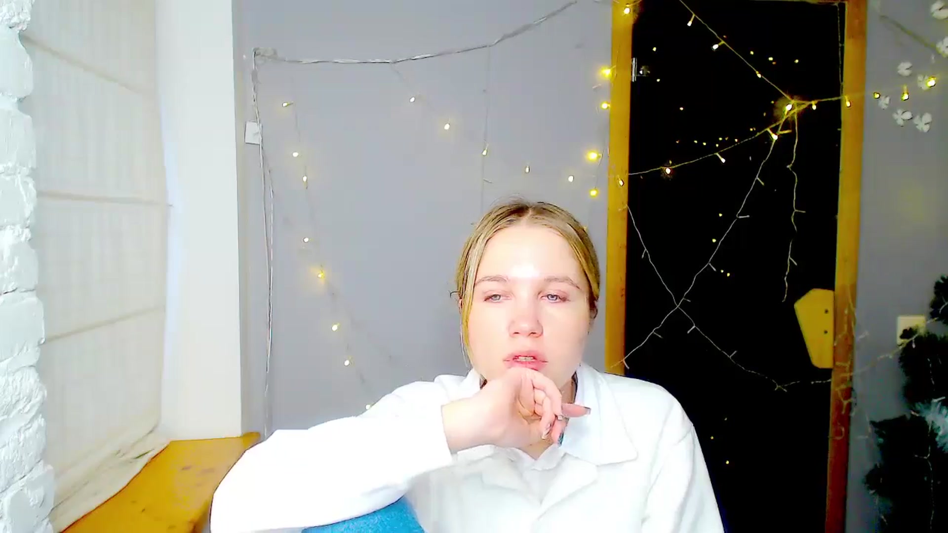Gallery image thumbnail from Kate_Lewiss's myfreecams stream on, 01/13/2025, 12:11 image 18 of 20