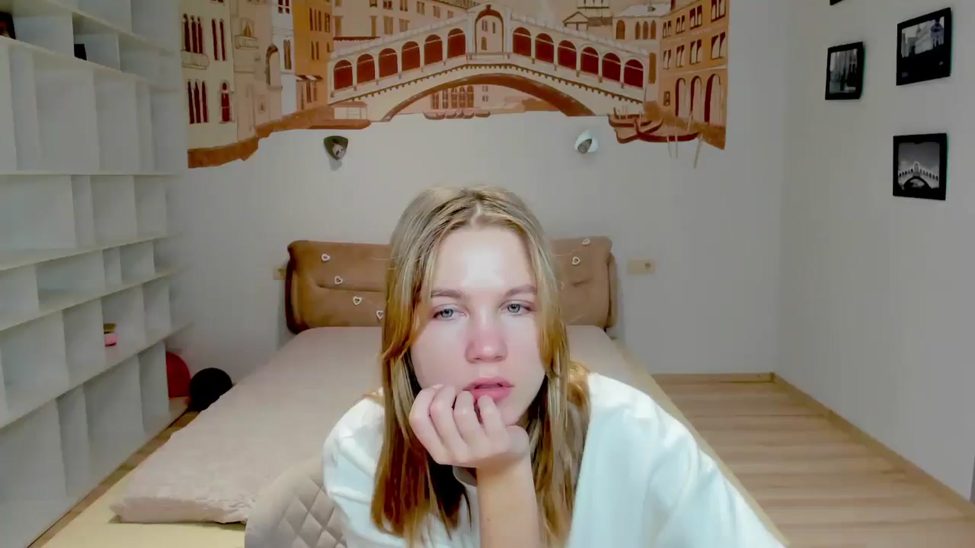 Gallery image thumbnail from Kate_Lewiss's myfreecams stream on, 01/15/2025, 09:42 image 1 of 20