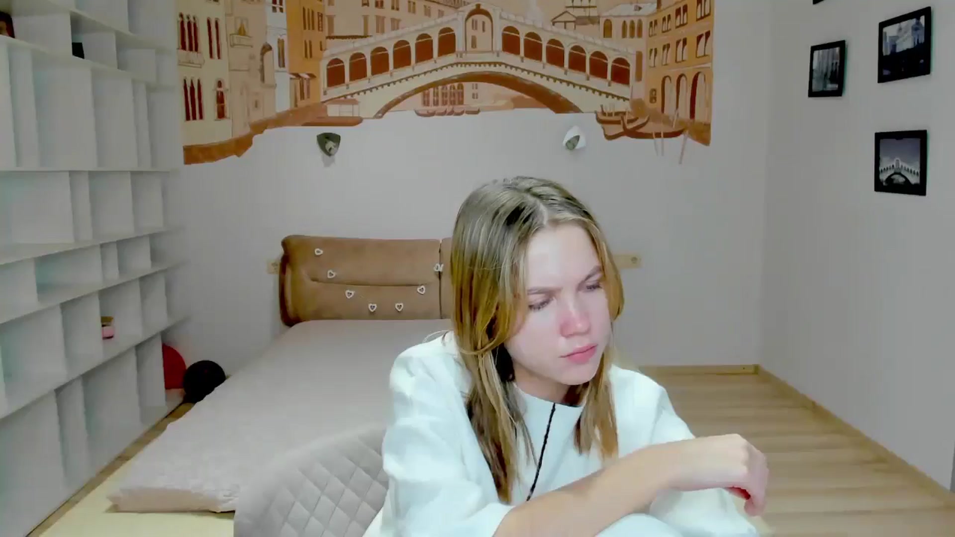 Gallery image thumbnail from Kate_Lewiss's myfreecams stream on, 01/15/2025, 09:42 image 14 of 20