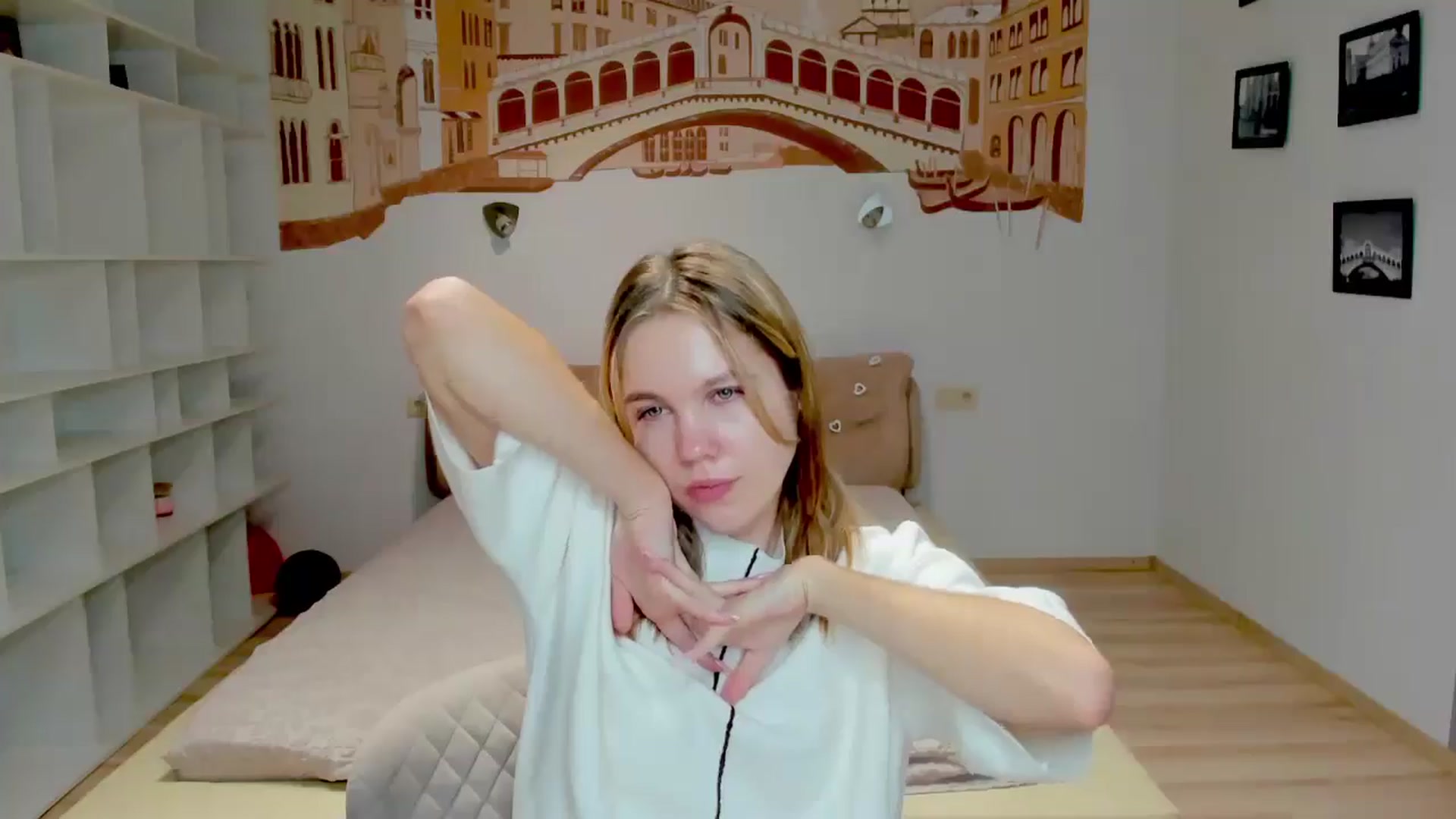 Gallery image thumbnail from Kate_Lewiss's myfreecams stream on, 01/15/2025, 12:02 image 2 of 20