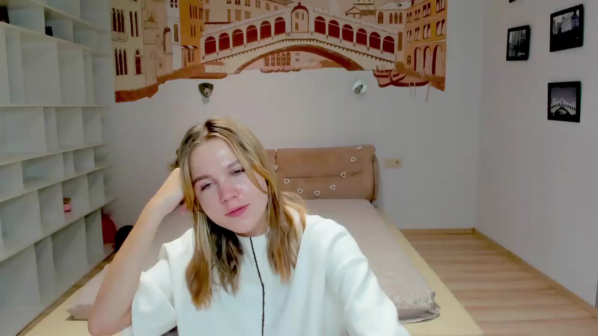 Gallery image thumbnail from Kate_Lewiss's myfreecams stream on, 01/15/2025, 12:02 image 9 of 20
