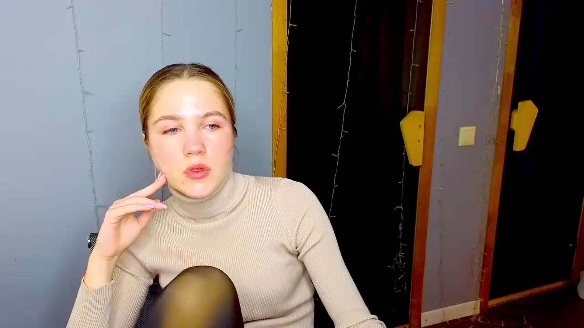 Gallery image thumbnail from Kate_Lewiss's myfreecams stream on, 01/22/2025, 10:31 image 2 of 20