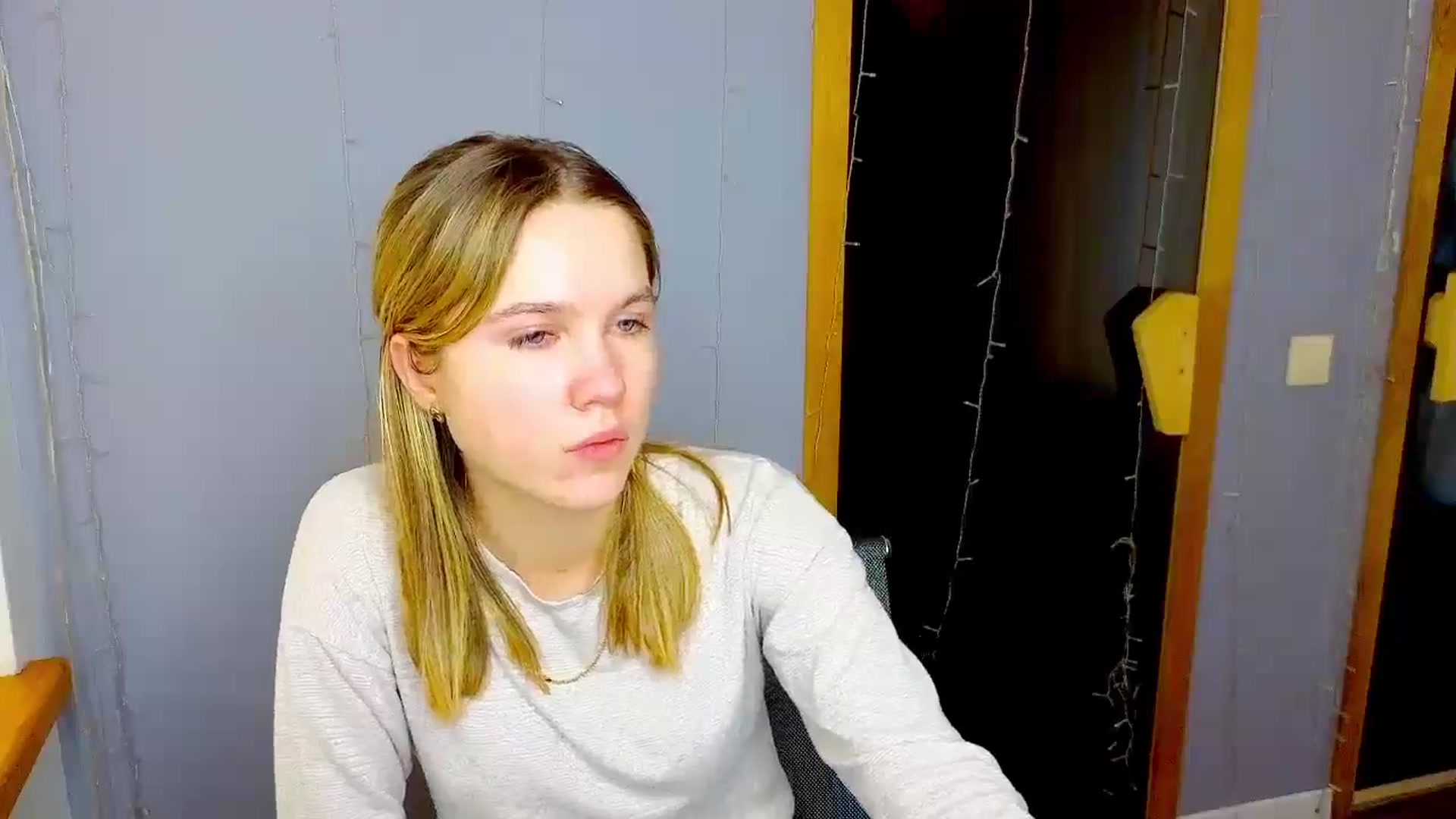 Gallery image thumbnail from Kate_Lewiss's myfreecams stream on, 01/24/2025, 11:53 image 4 of 20