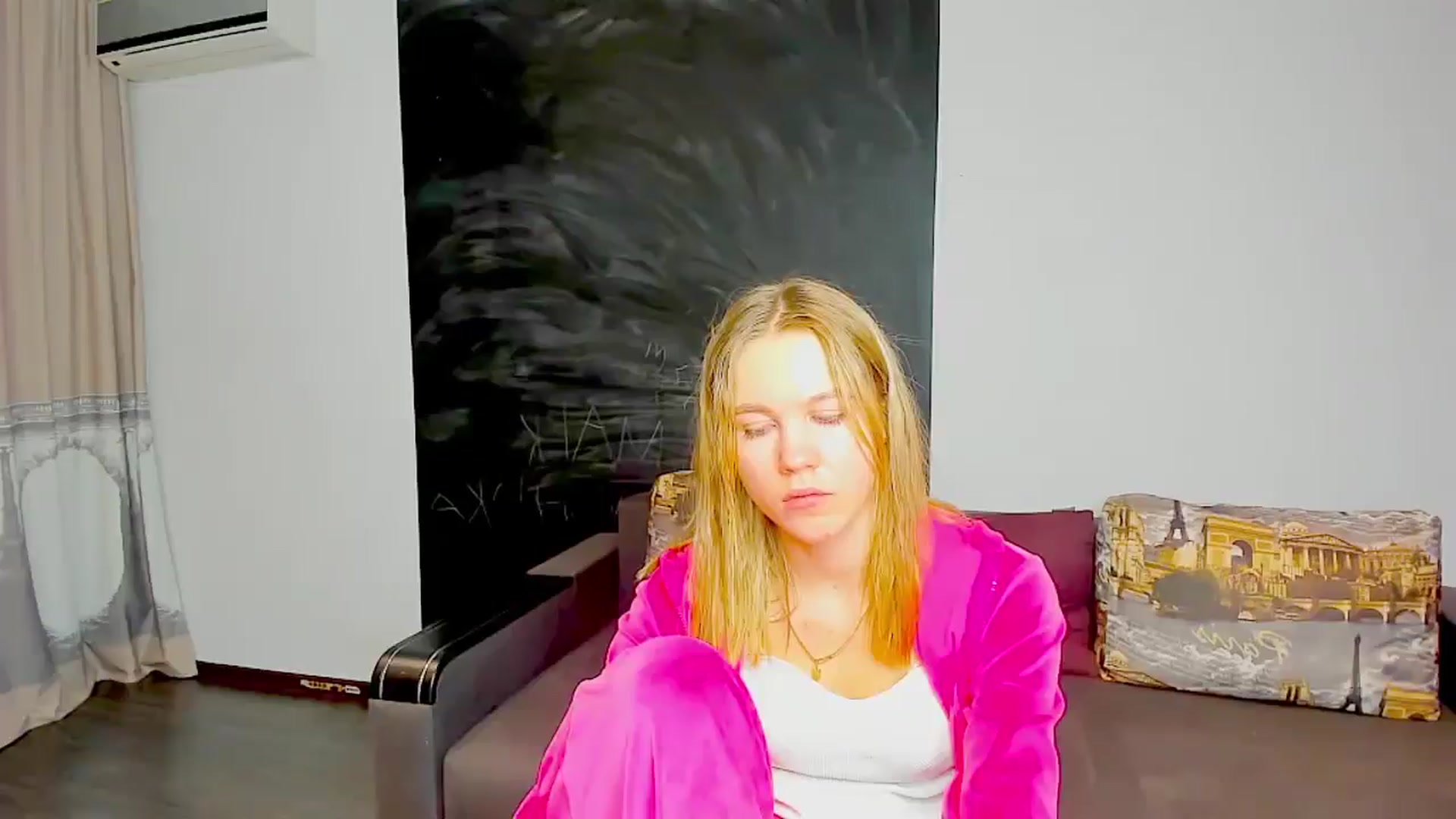 Gallery image thumbnail from Kate_Lewiss's myfreecams stream on, 01/29/2025, 12:04 image 9 of 20