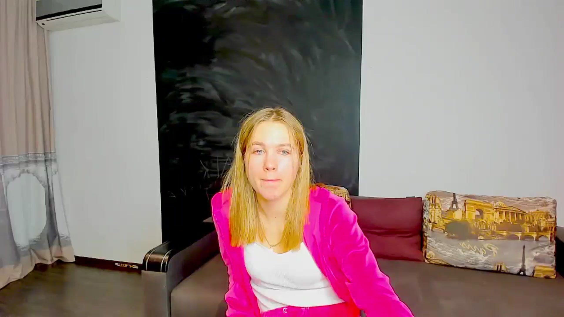 Gallery image thumbnail from Kate_Lewiss's myfreecams stream on, 01/29/2025, 12:04 image 18 of 20