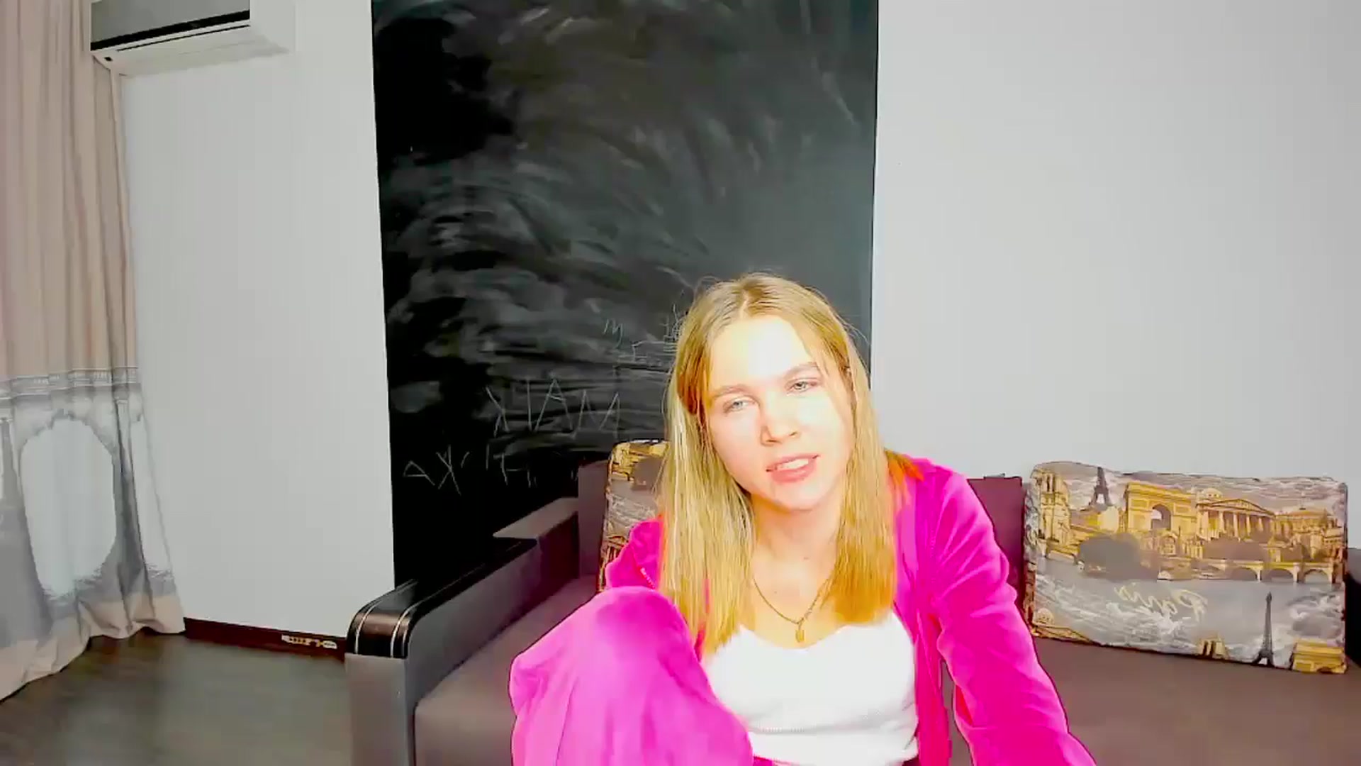 Gallery image thumbnail from Kate_Lewiss's myfreecams stream on, 01/29/2025, 12:04 image 15 of 20